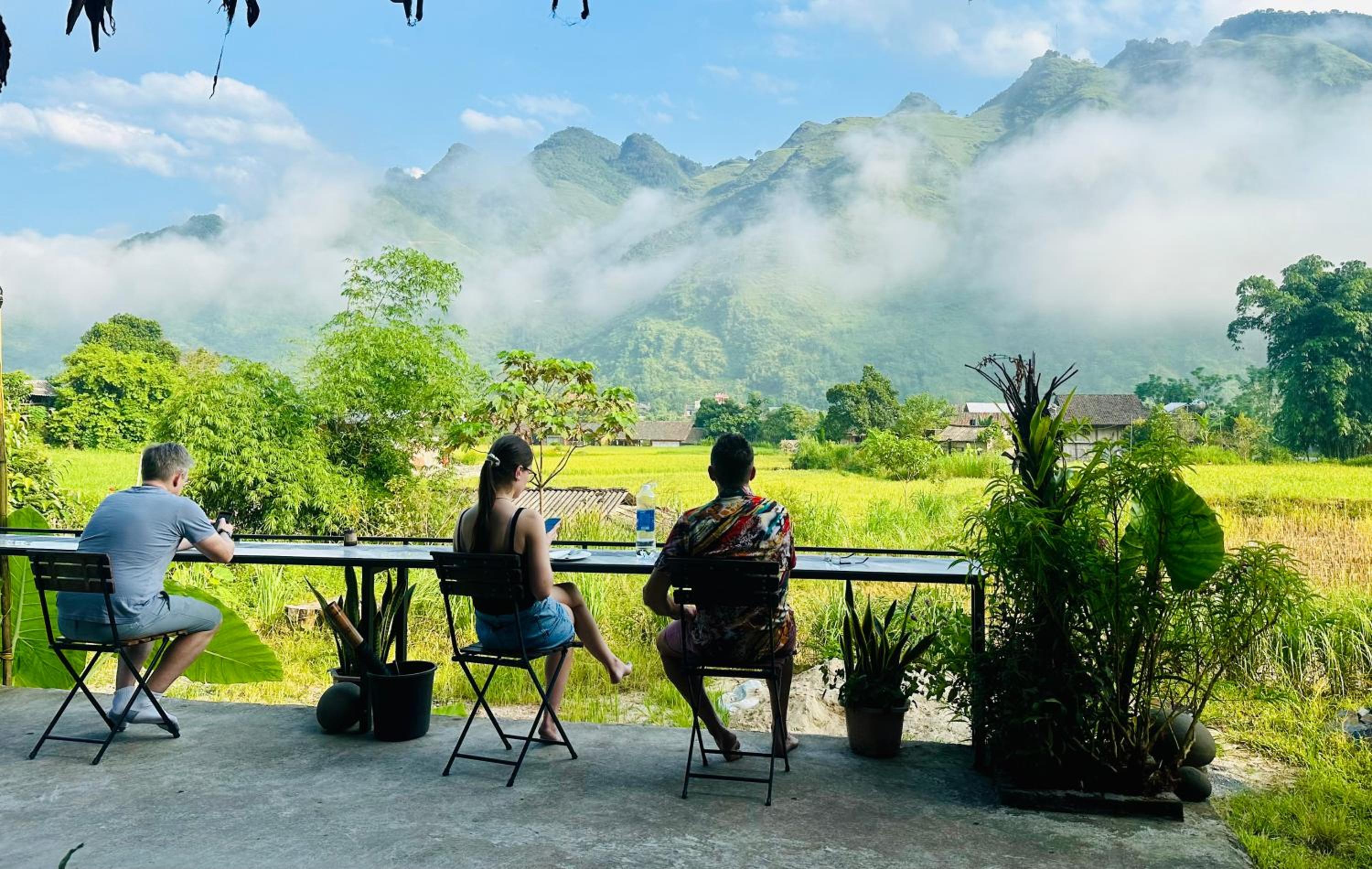 Du Gia Field View Homestay