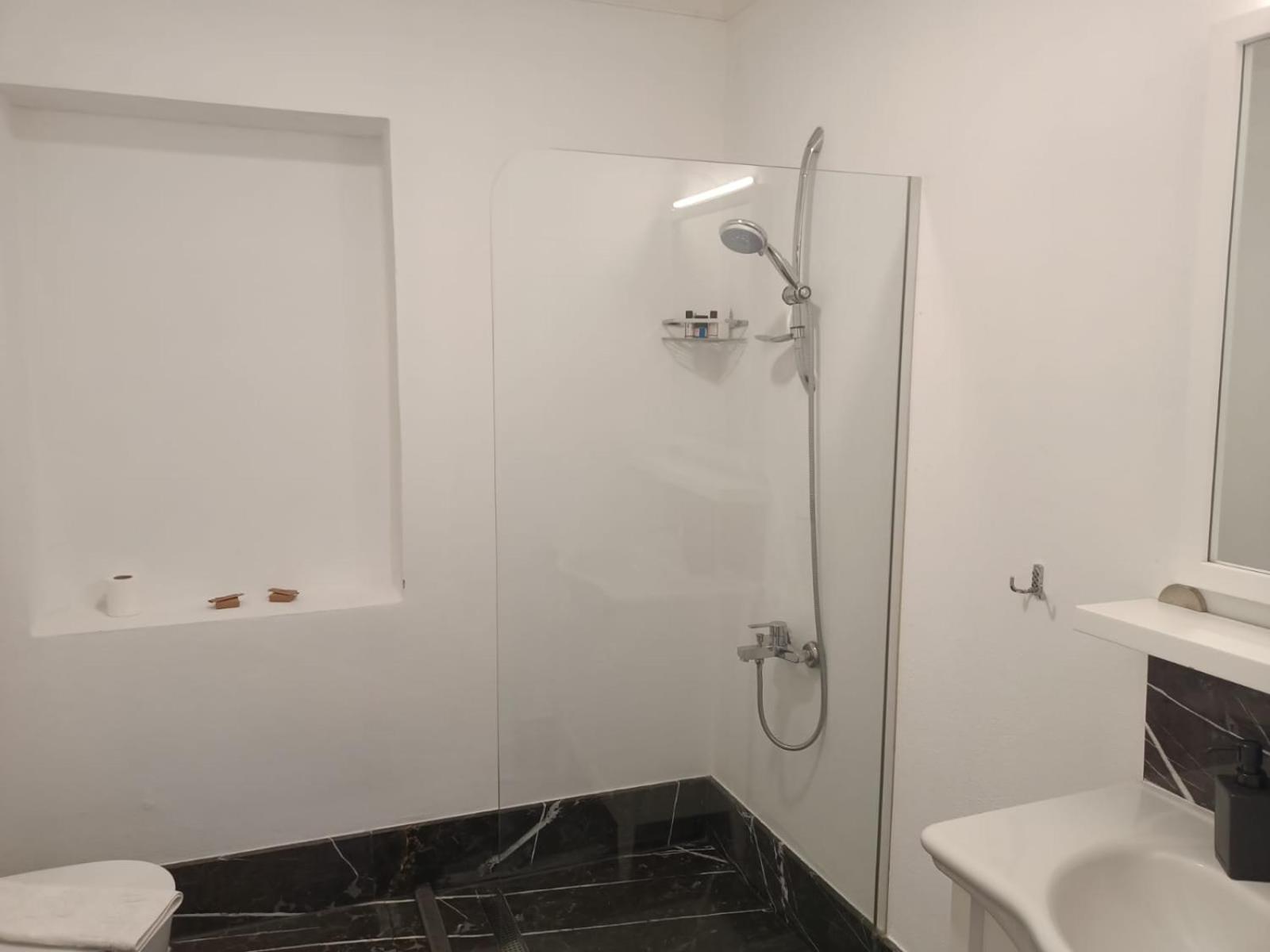 House of Good Things - Image 21