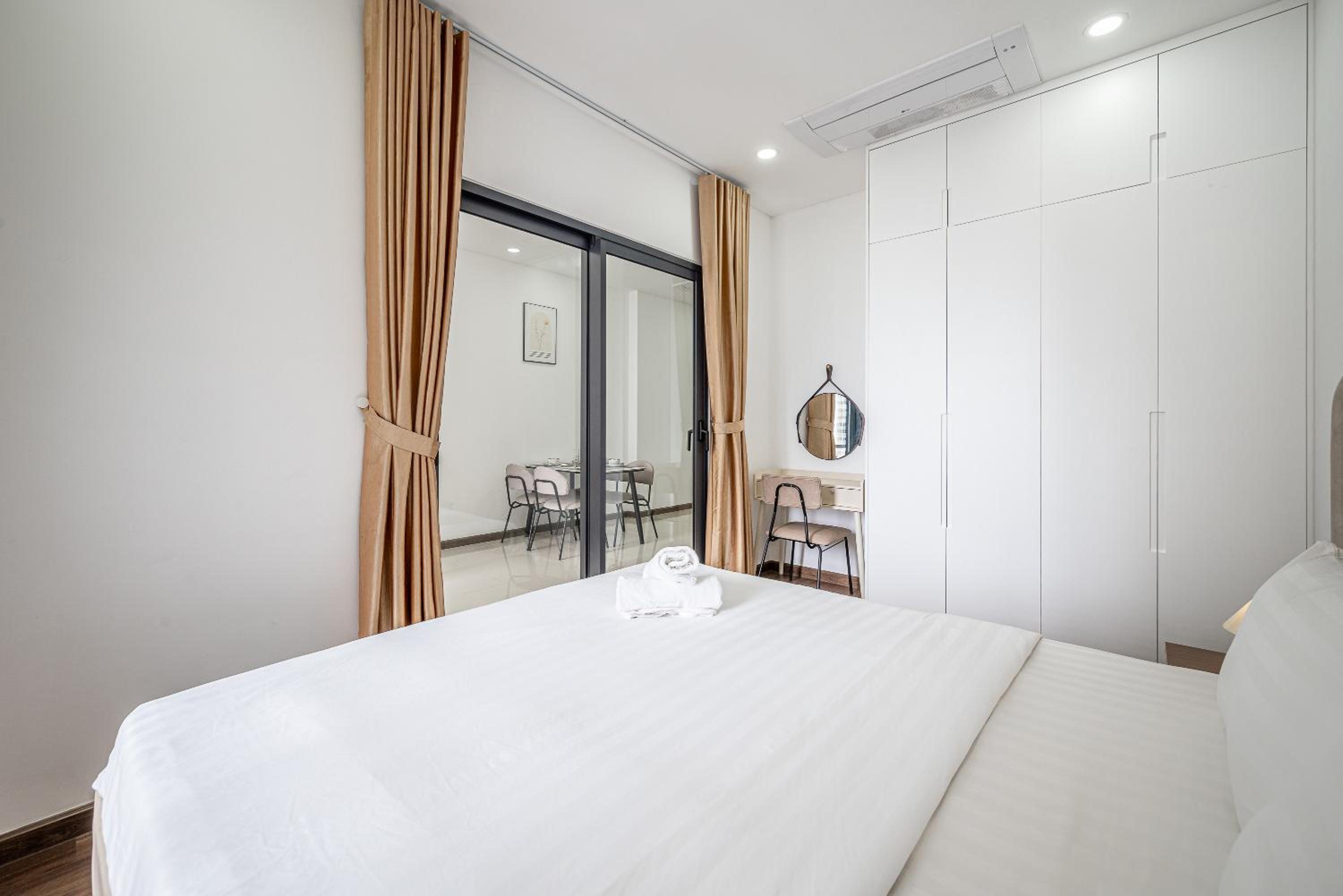 Opal tower saigon pearl