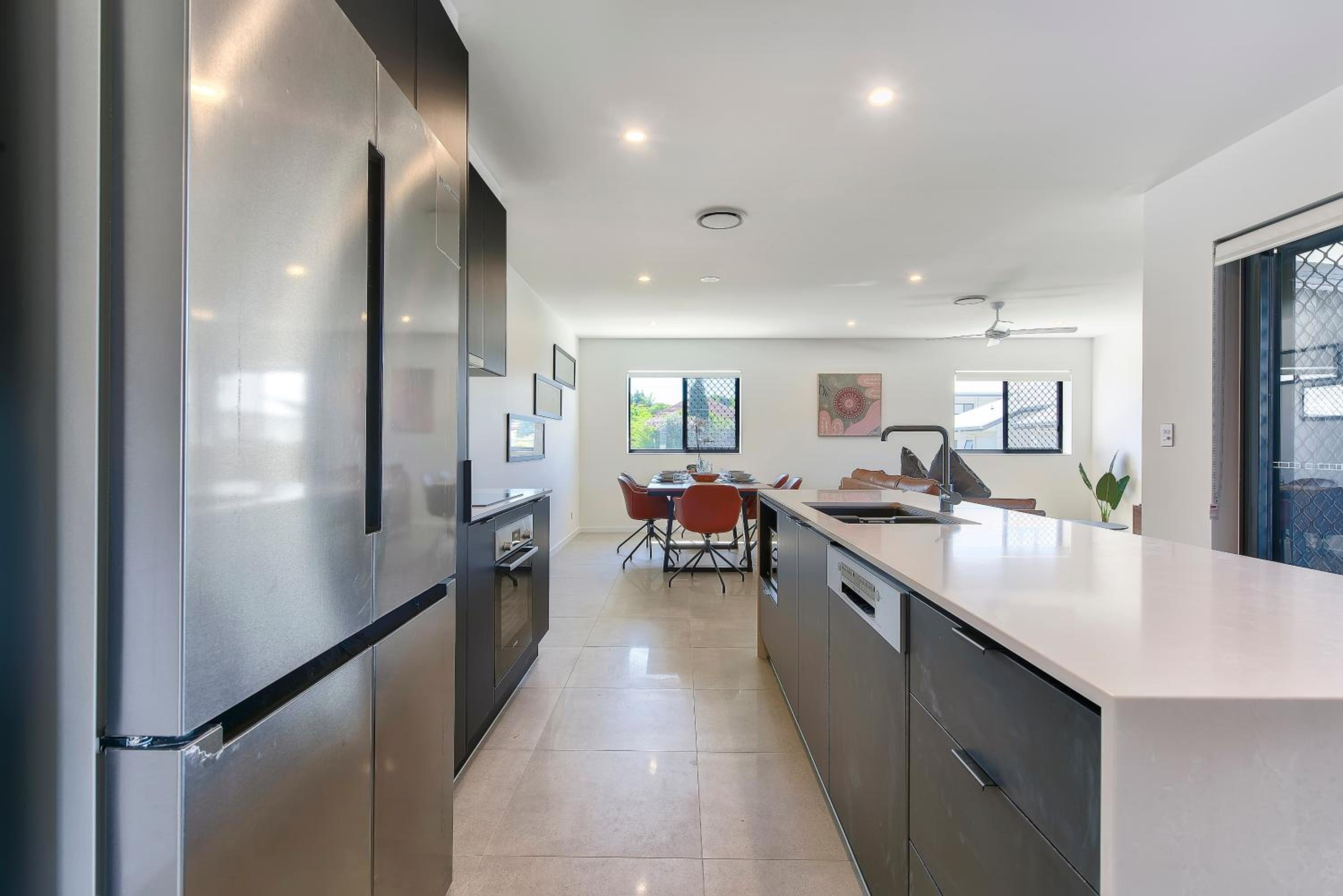 Spacious Top Floor 3BR Apartment with Views, Balcony, Parking, Family Friendly