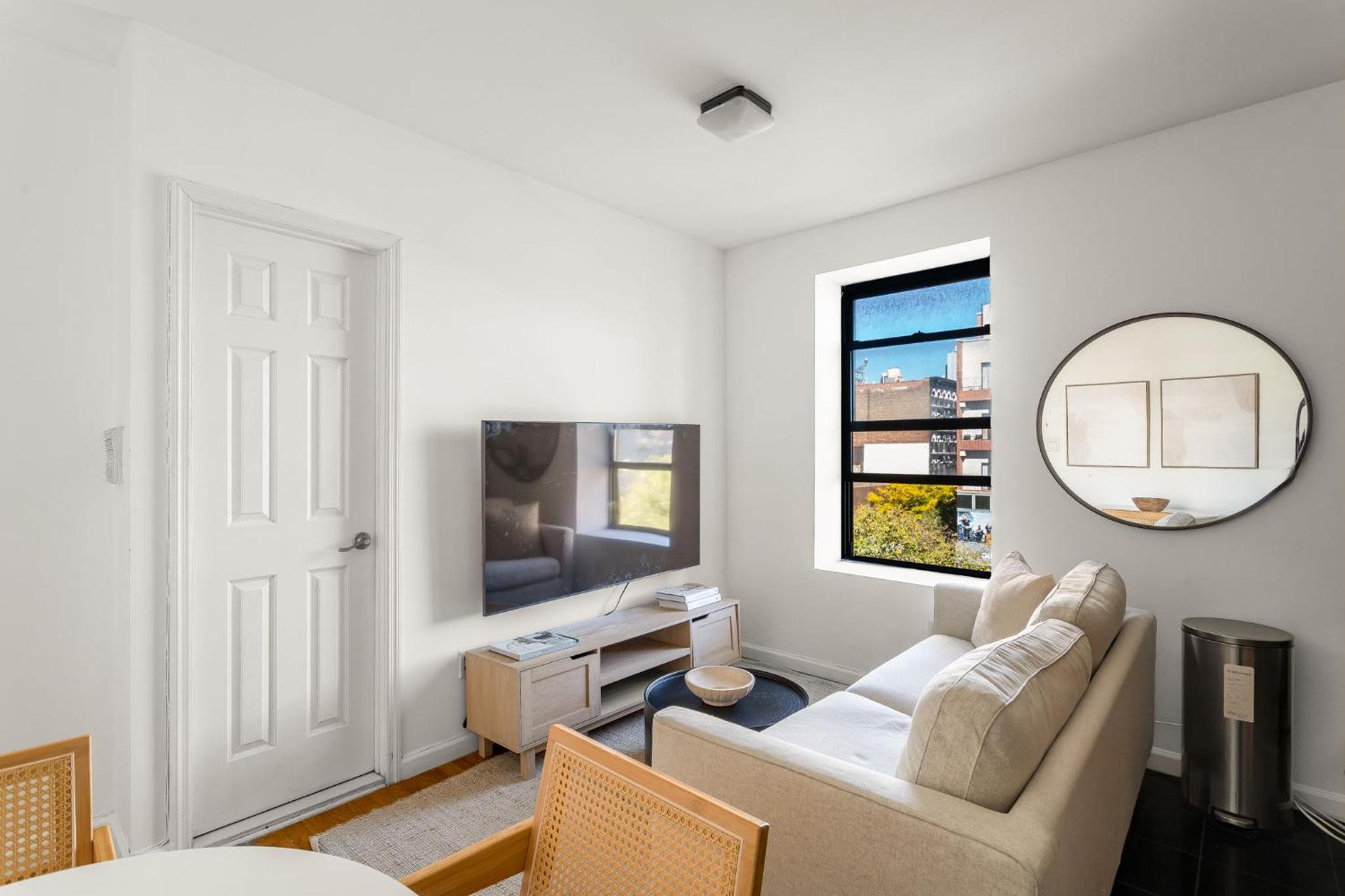 Chic 3BD 1Bath Space Close to East River Walk