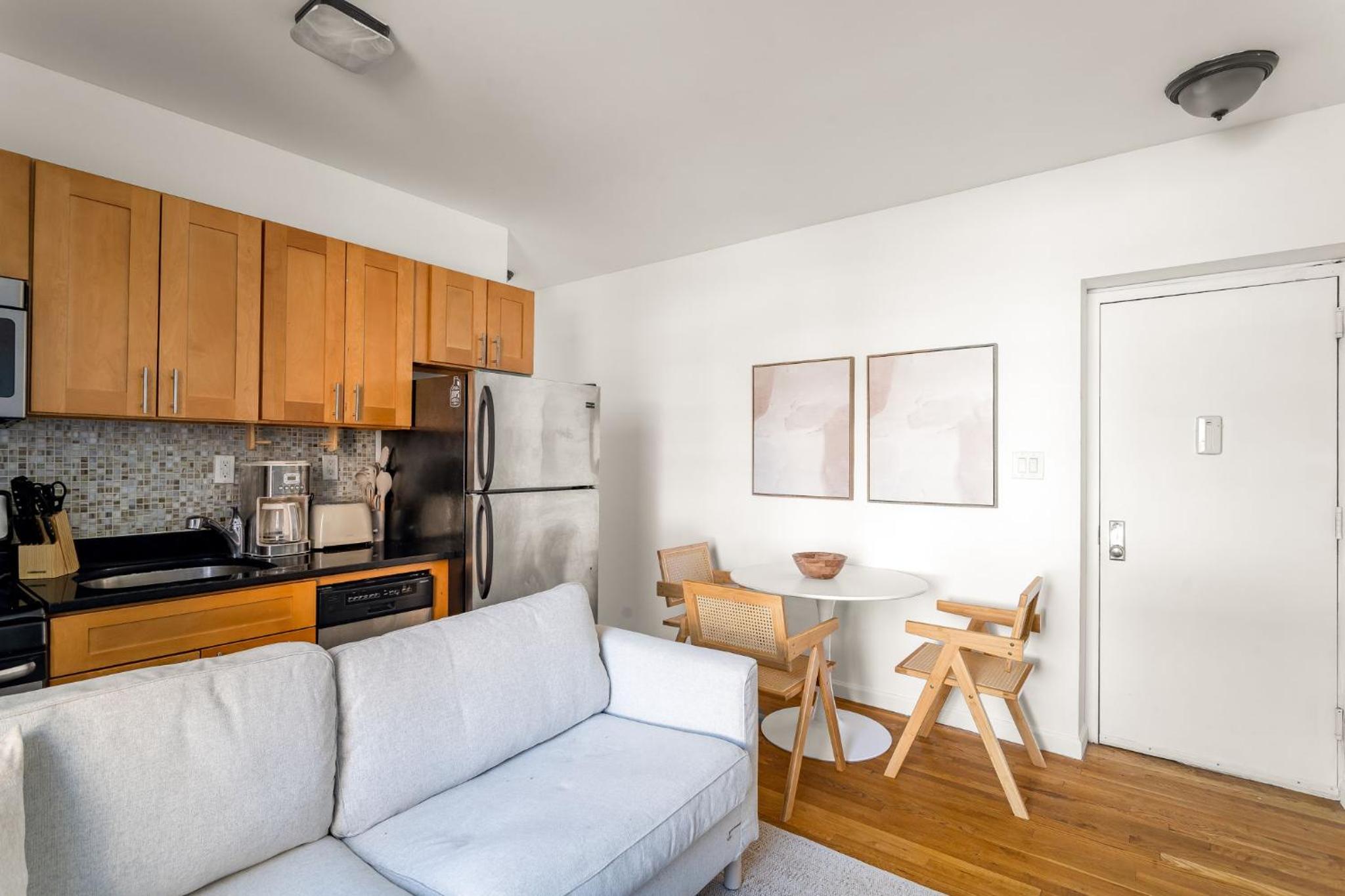 Chic 3BD 1Bath Space Close to East River Walk