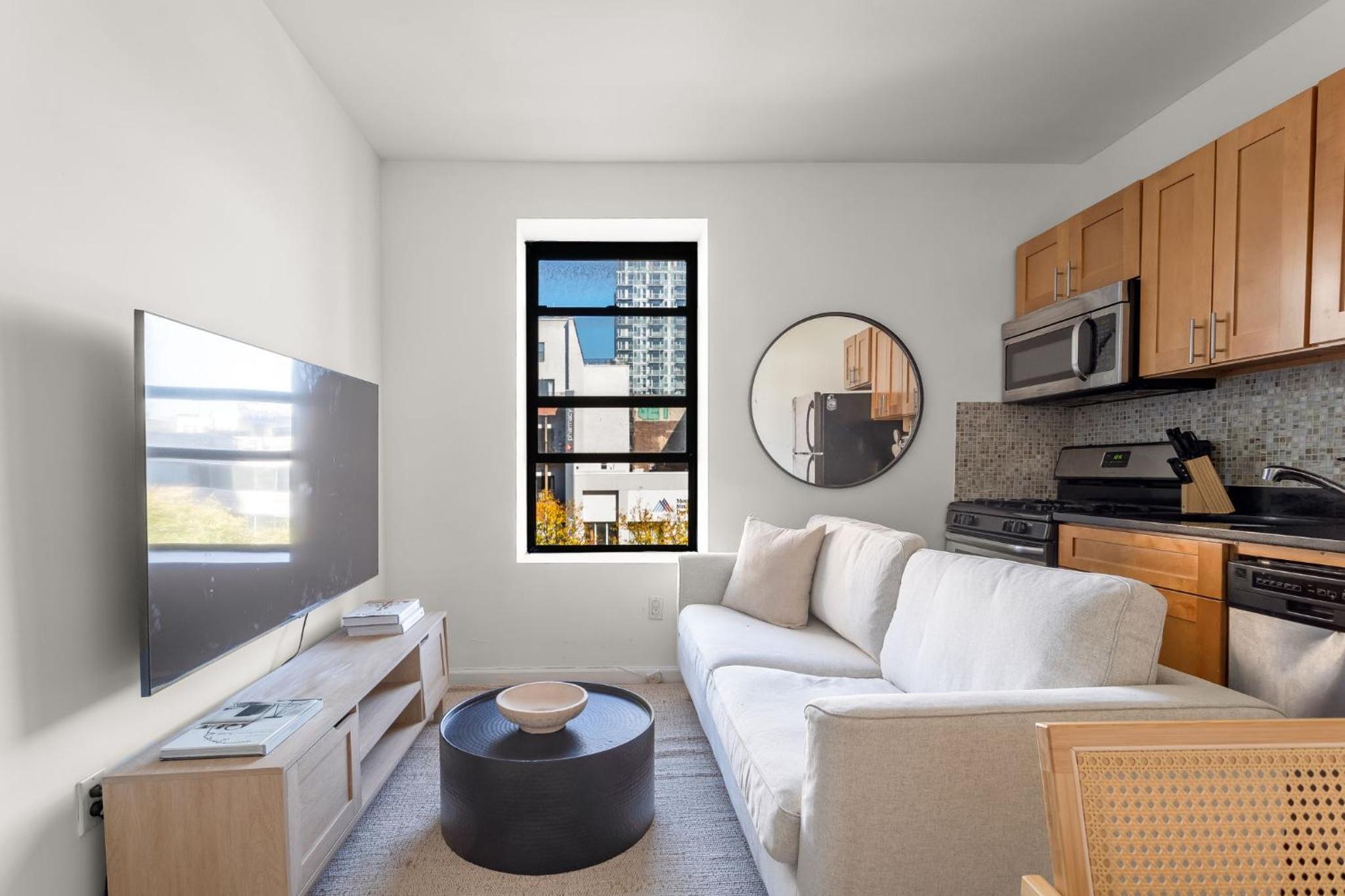 Chic 3BD 1Bath Space Close to East River Walk