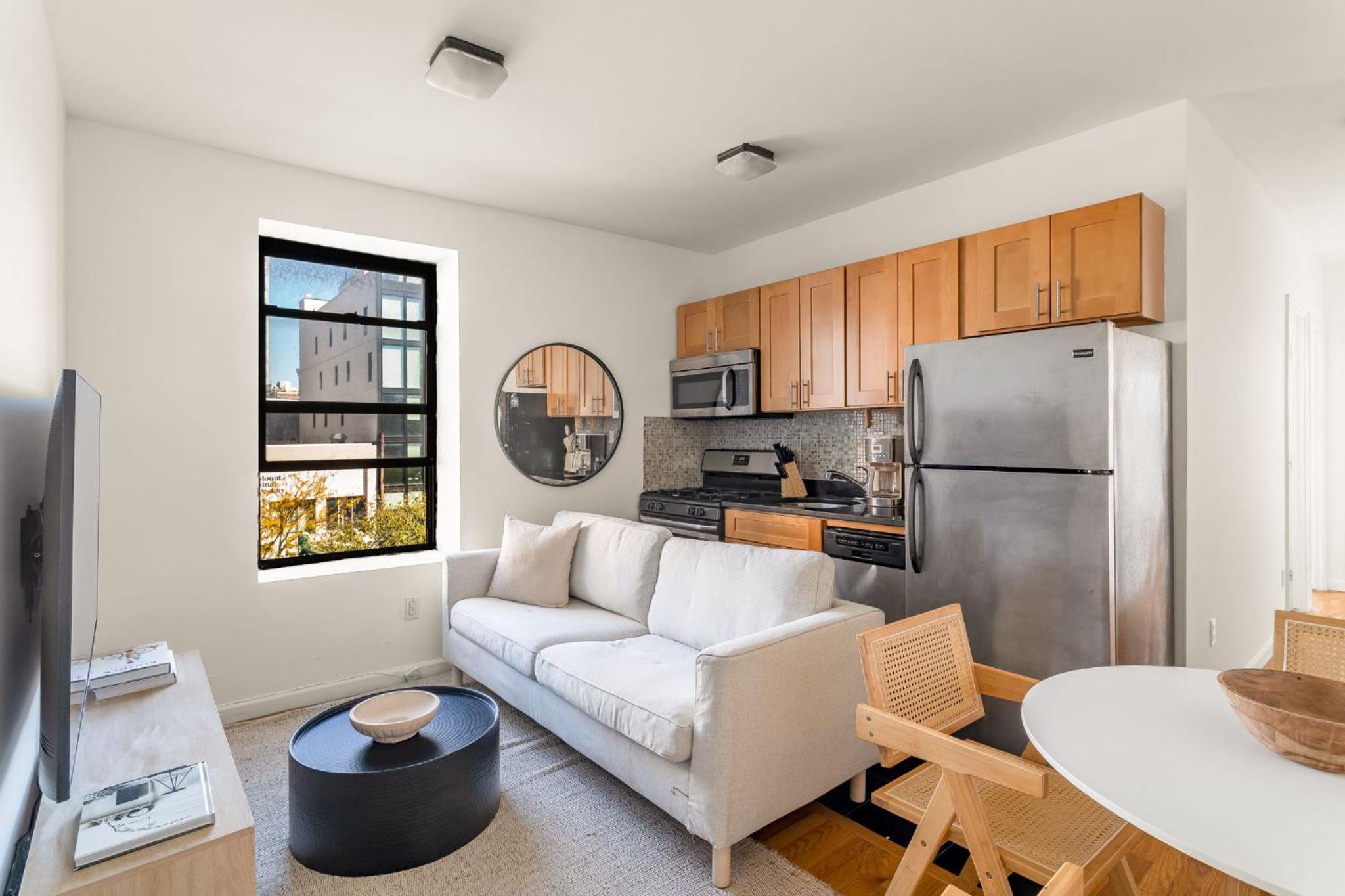 Chic 3BD 1Bath Space Close to East River Walk