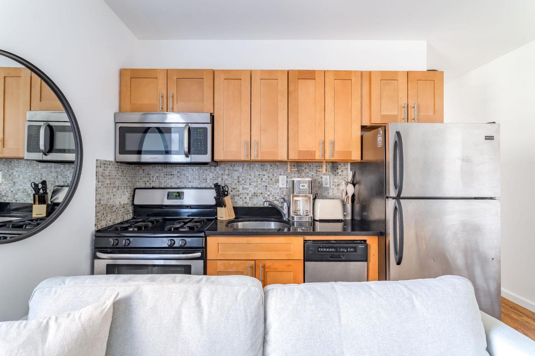 Chic 3BD 1Bath Space Close to East River Walk