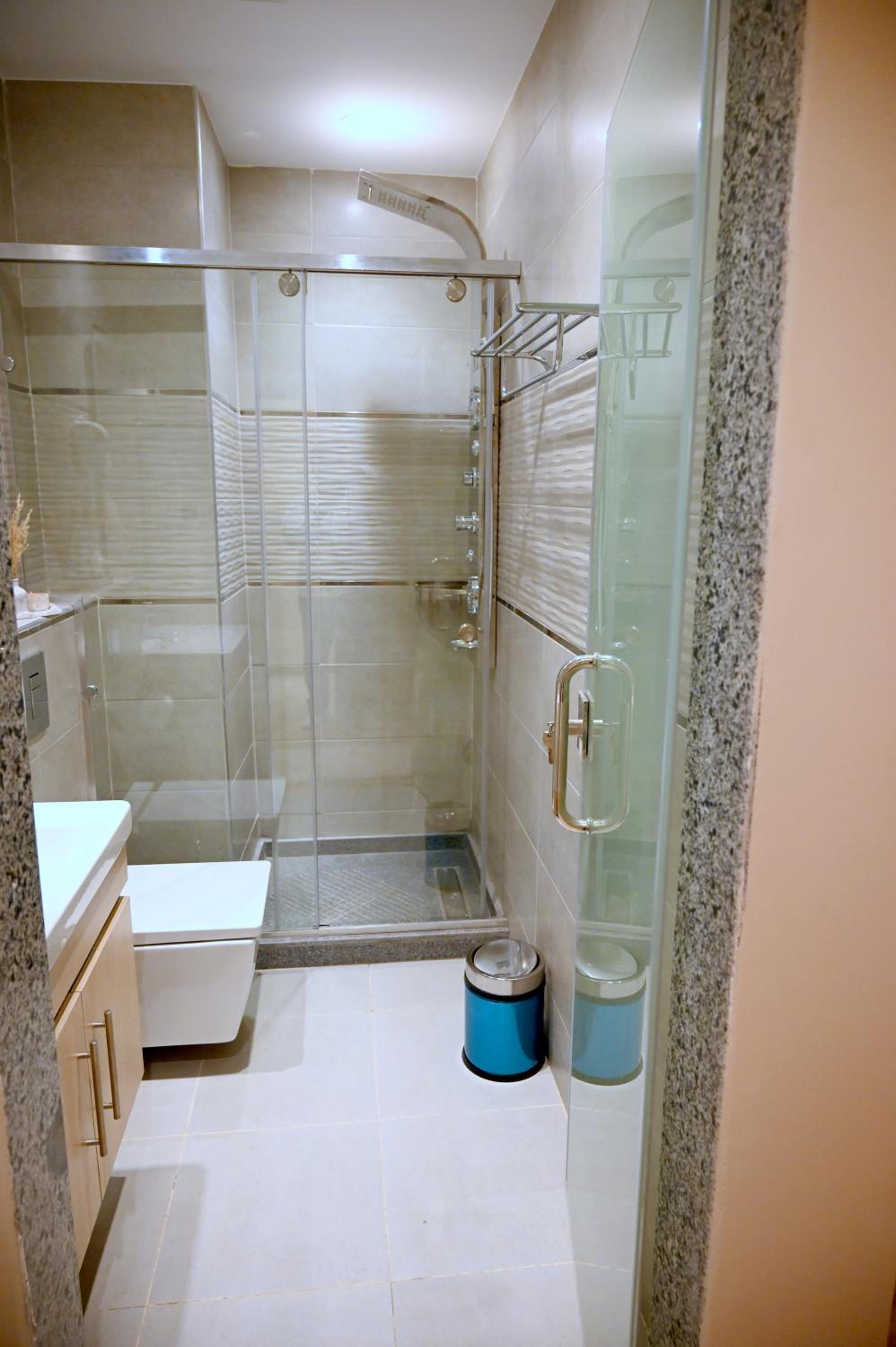 Pyramids Wonders Hotel
