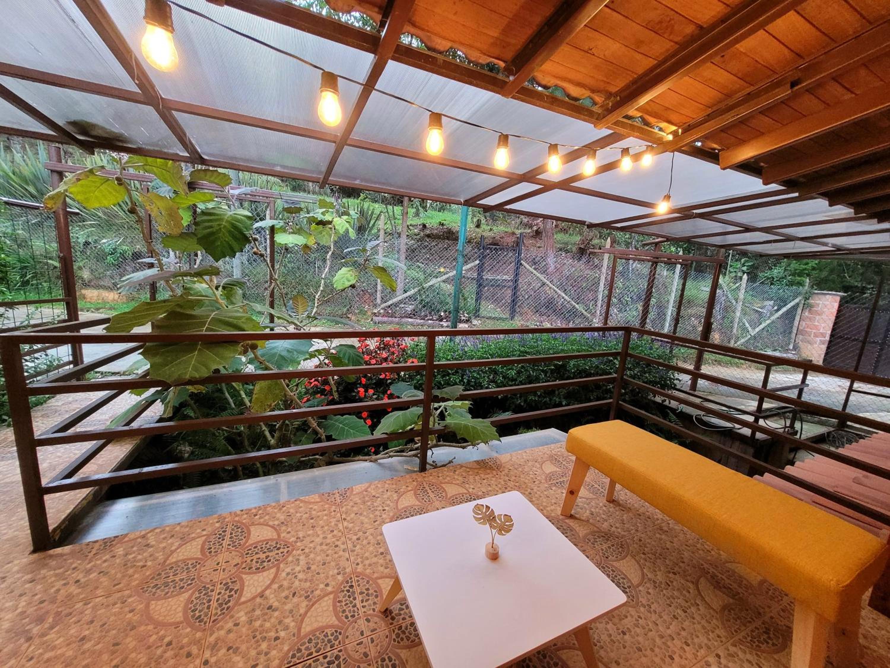 La Pascana Ecolodge frente al parque Arví Entorno natural excepcional, reserva natural, áreas protegidas, conexión con la naturaleza y avistamiento de aves