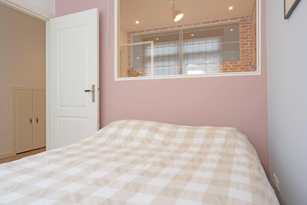 TOP location 2 bedroom groundfloor home with garden view 2