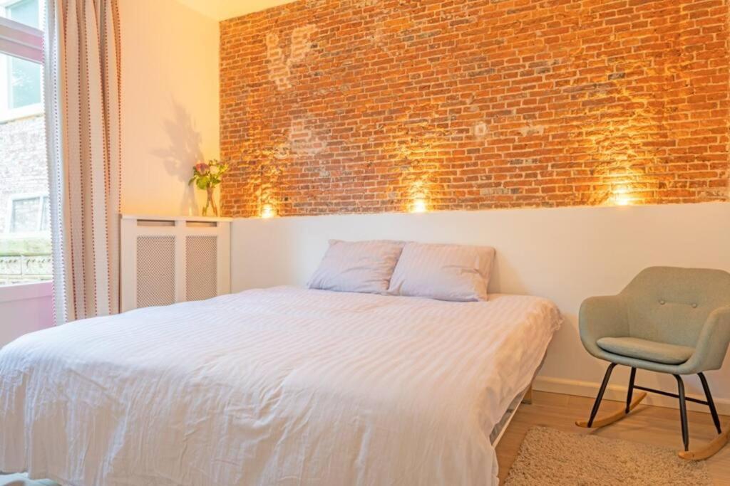 TOP location 2 bedroom groundfloor home with garden view 3