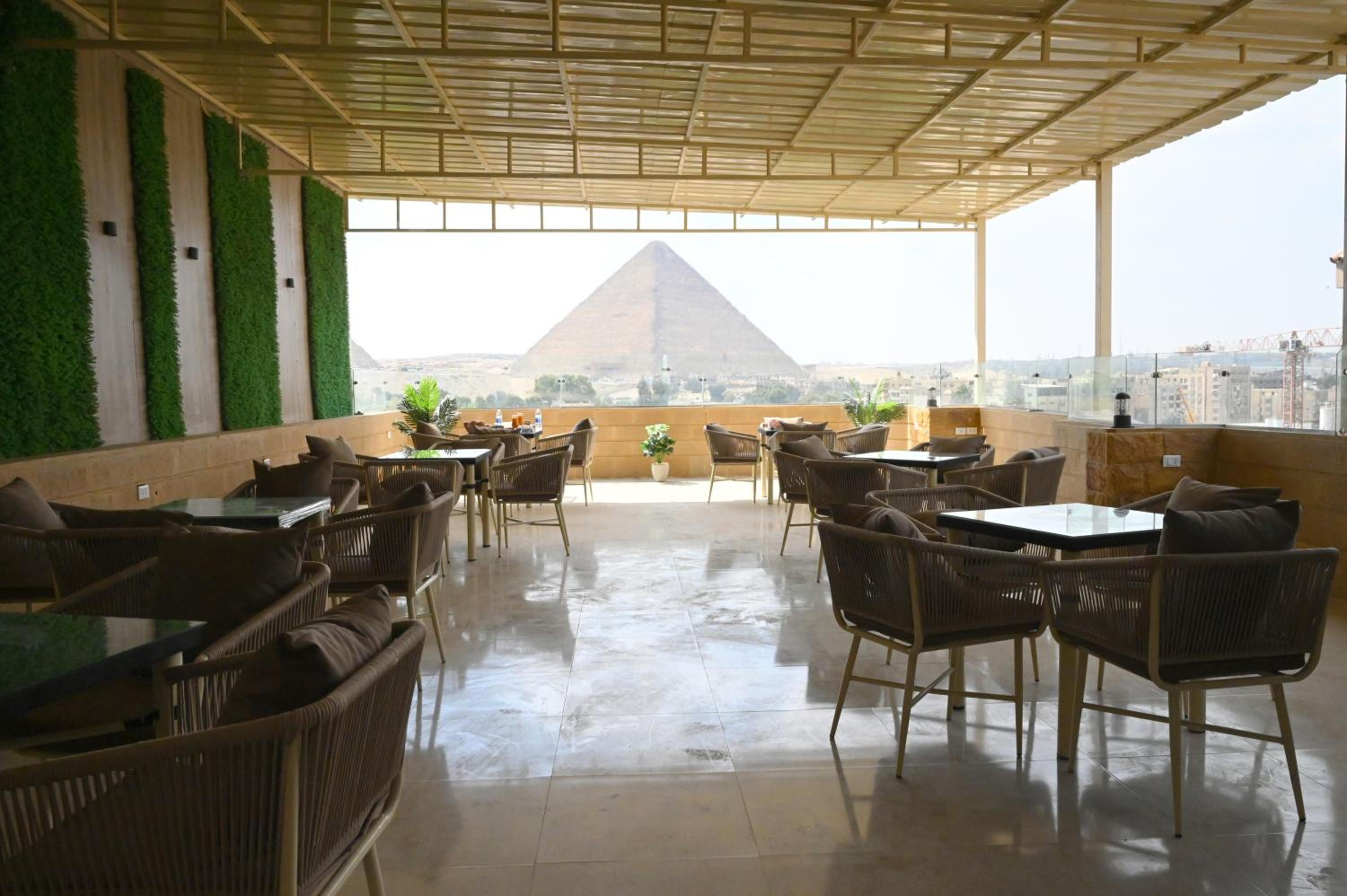 Pyramids Wonders Hotel