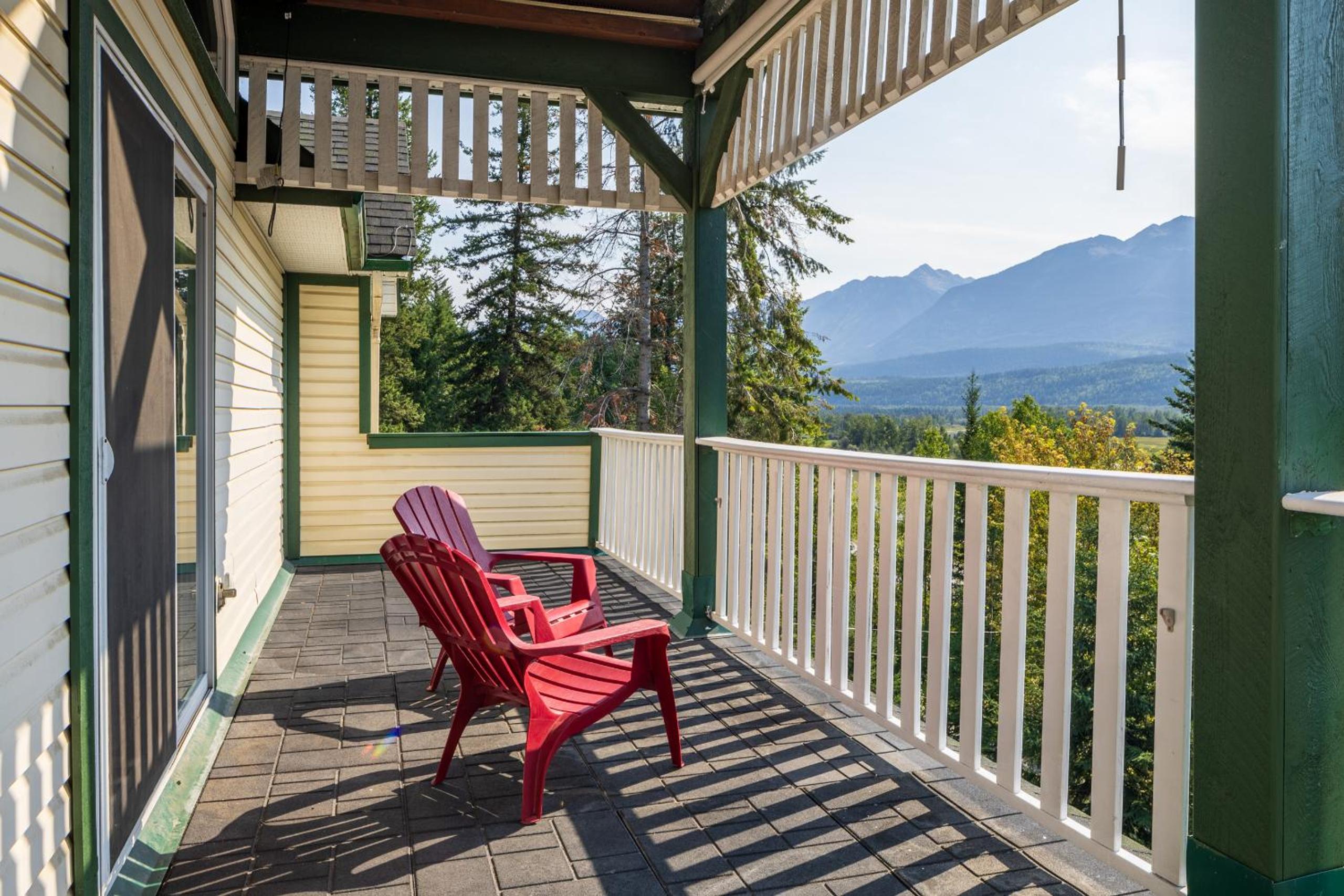 Golden Vacations - 2mins to Town, AC  Sauna, Self Check-in, Full Kitchen, Free Laundry  Parking, Family Pet Friendly, Comfortably Sleeps Up To 10 - Property Image 117