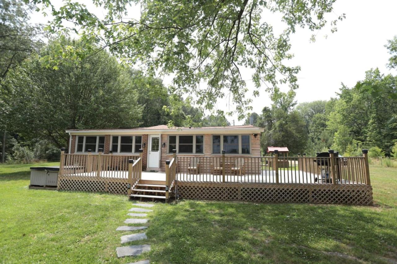 River Nirvana - River front property - Deep water boat dock - Property Image 23