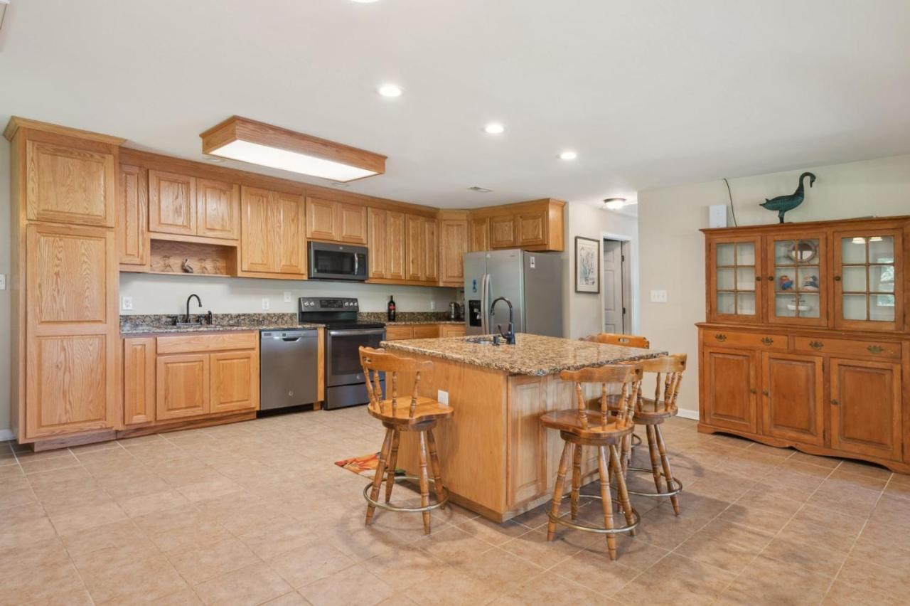 River Nirvana - River front property - Deep water boat dock - Property Image 3