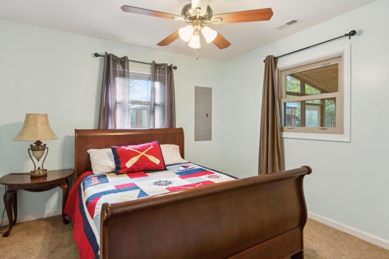 River Nirvana - River front property - Deep water boat dock - Property Image 5