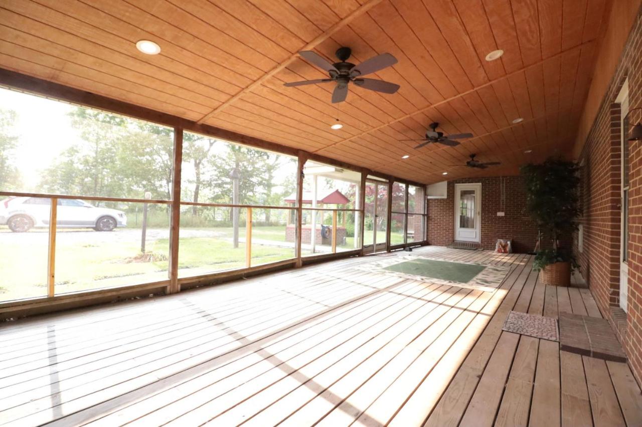 River Nirvana - River front property - Deep water boat dock - Property Image 36