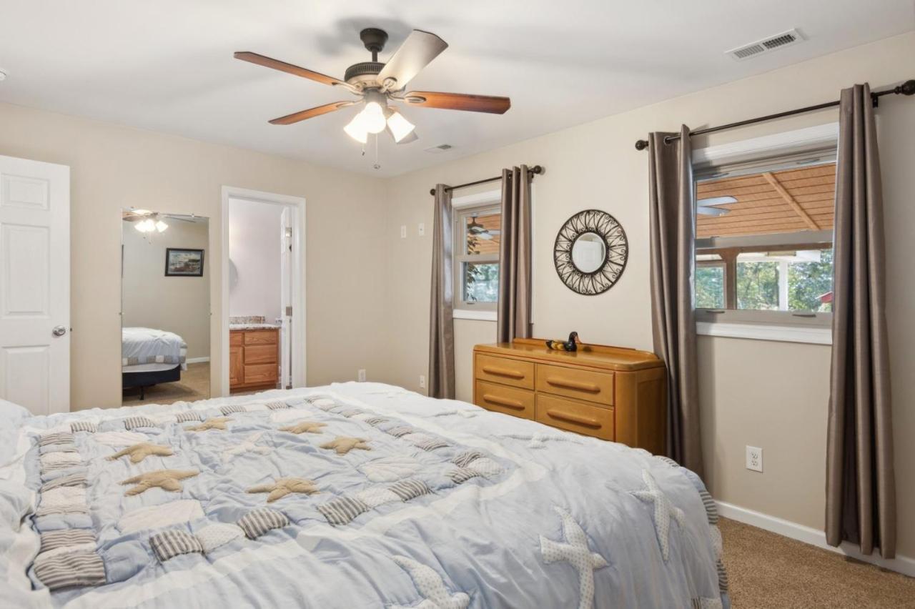 River Nirvana - River front property - Deep water boat dock - Property Image 6