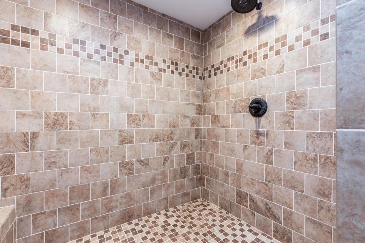 River Nirvana - River front property - Deep water boat dock - Property Image 11