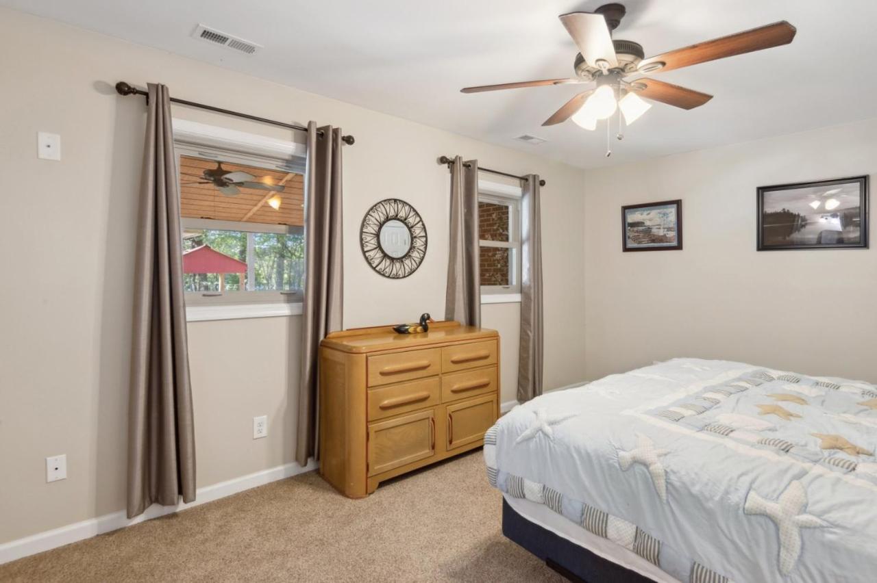 River Nirvana - River front property - Deep water boat dock - Property Image 7