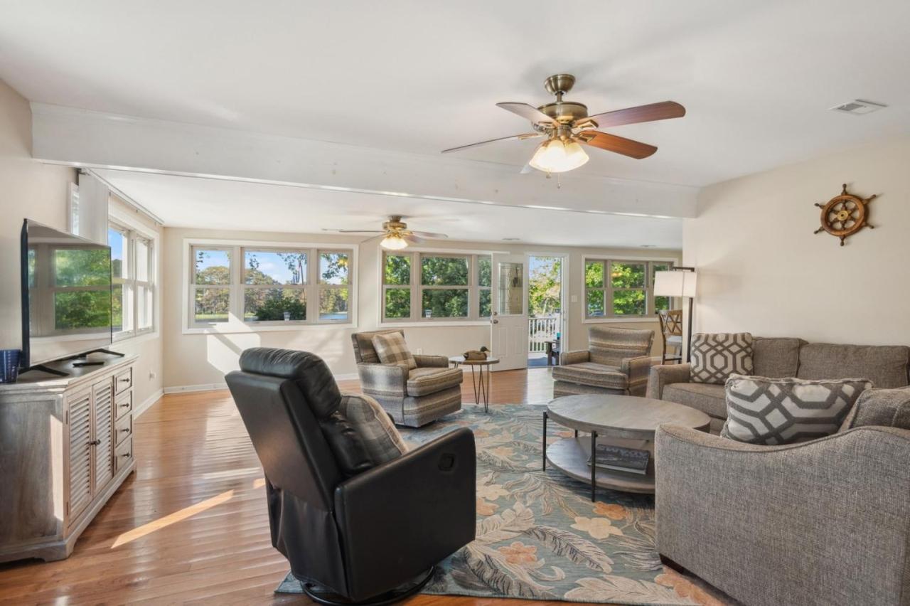 River Nirvana - River front property - Deep water boat dock - Property Image 18