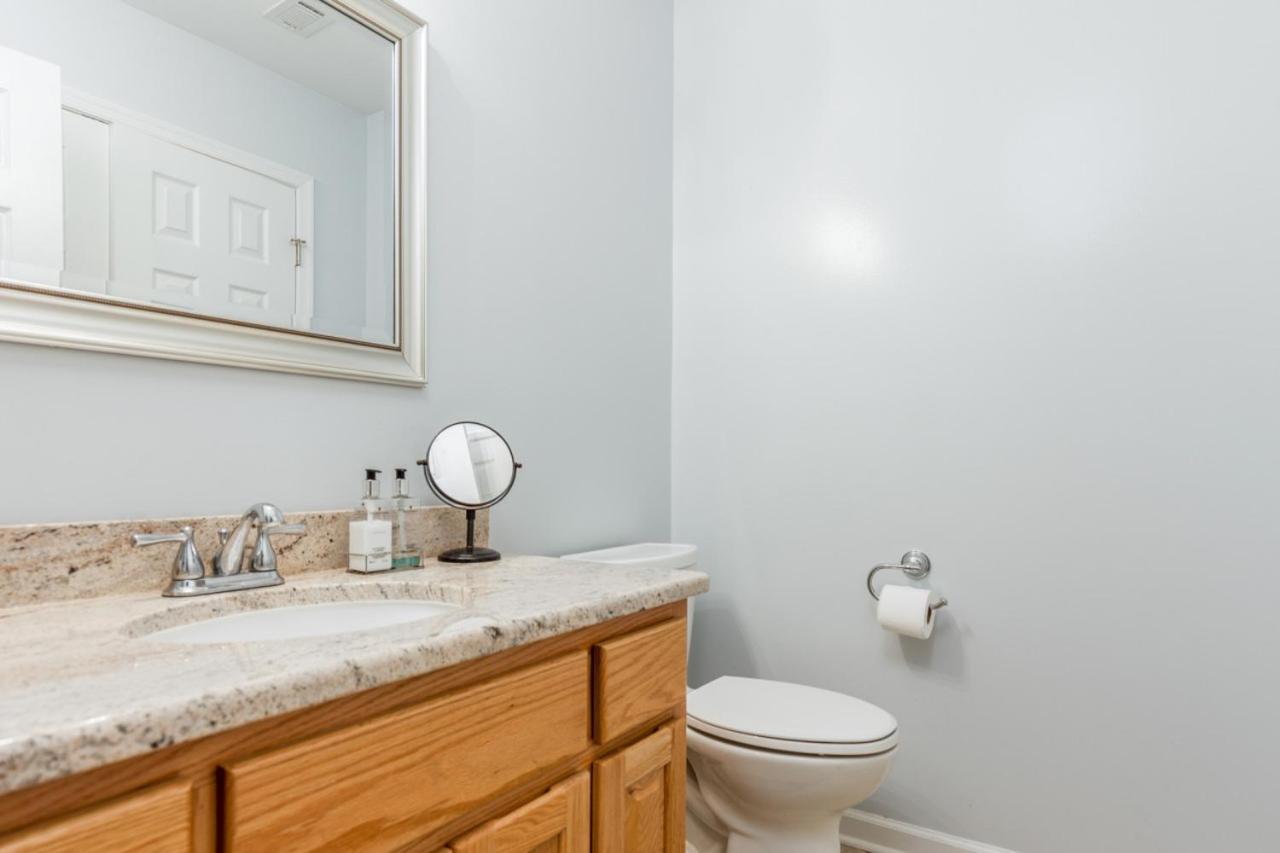 River Nirvana - River front property - Deep water boat dock - Property Image 8