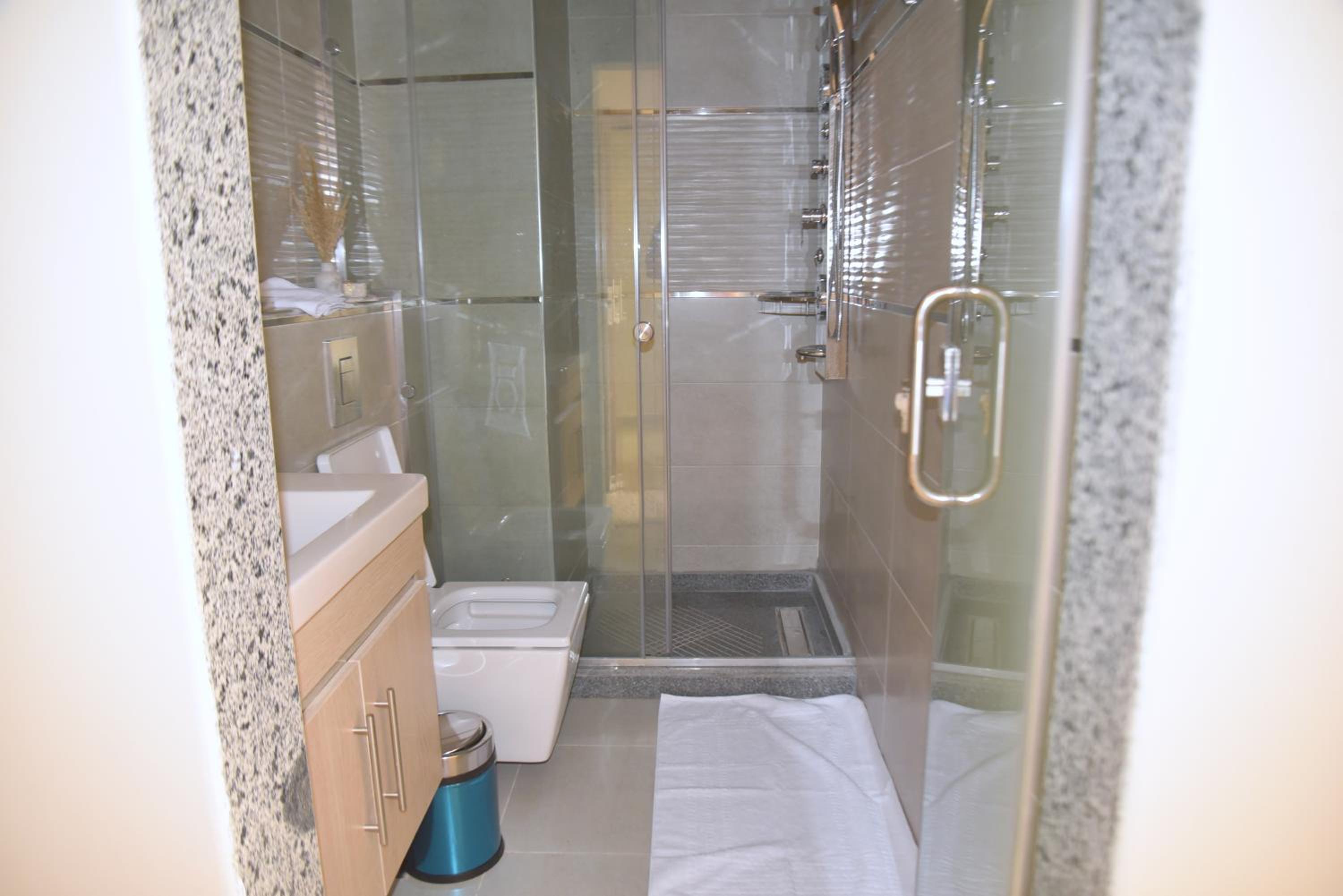 Pyramids Wonders Hotel