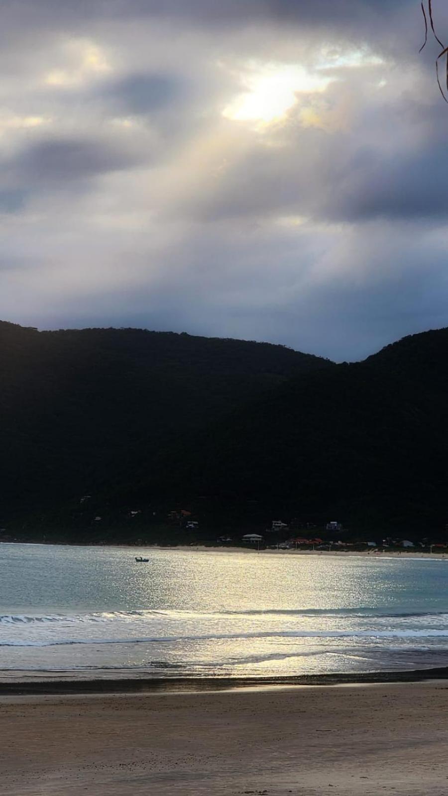 Sossego e pé na areia no Sul da Ilha
