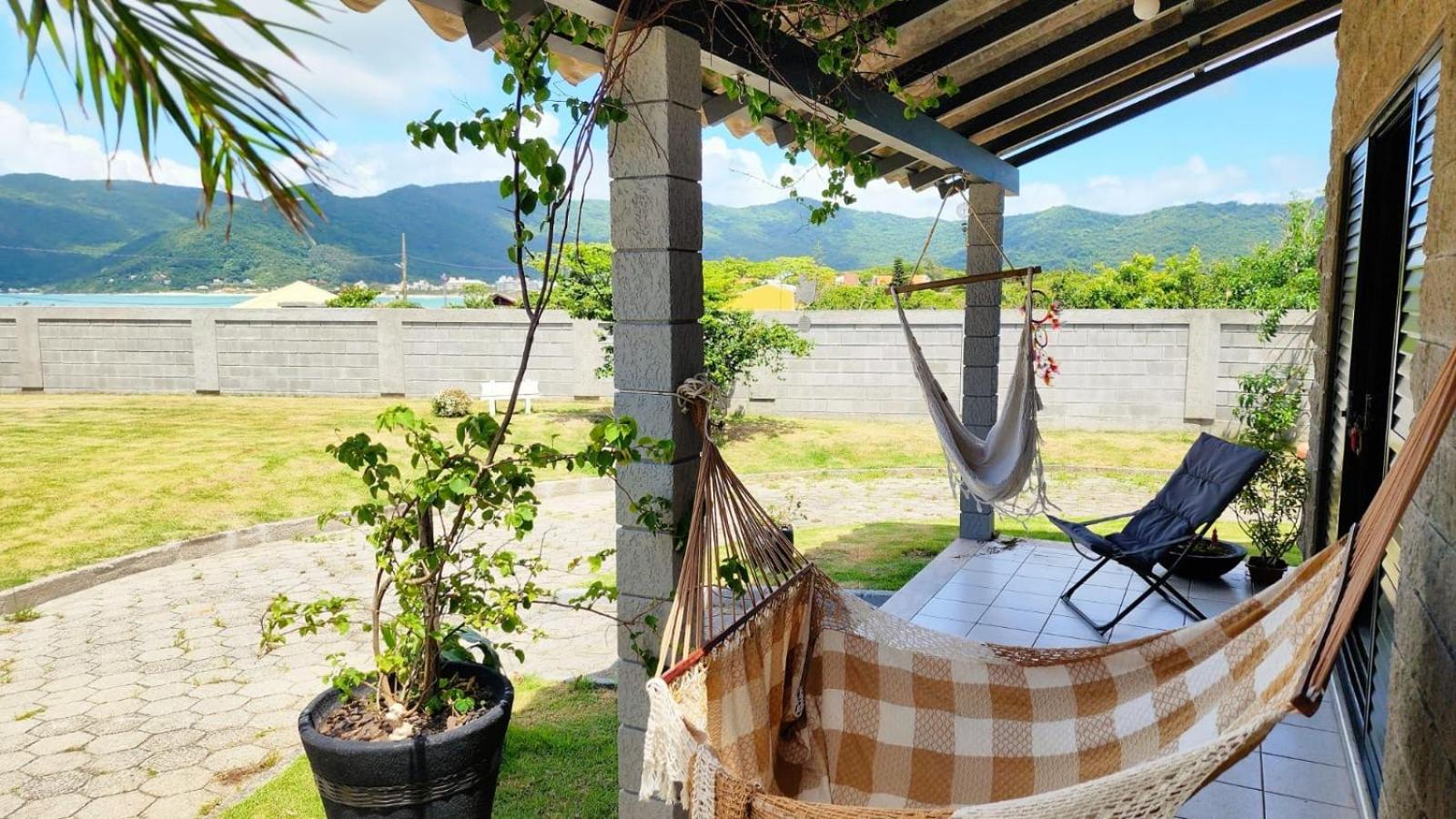 Sossego e pé na areia no Sul da Ilha