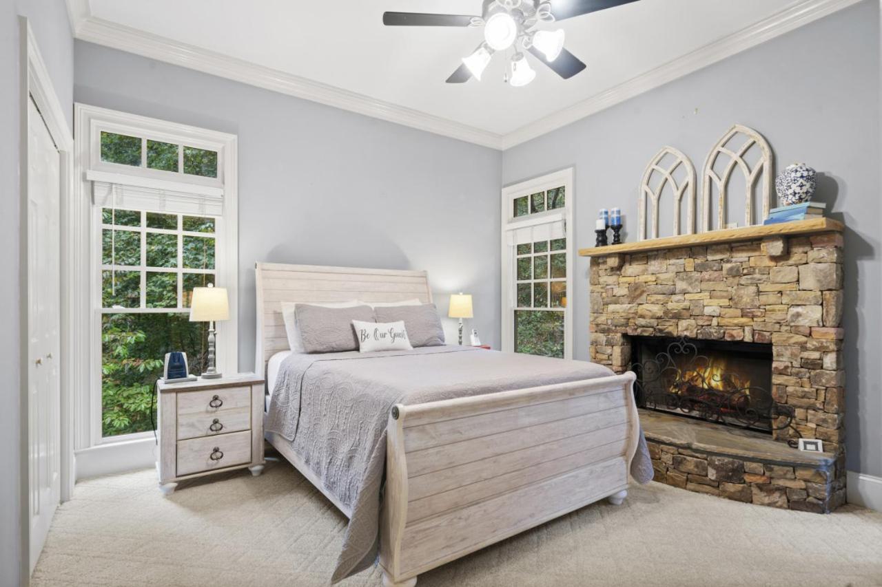 NEW LISTING Ridgeview Retreat in Big Canoe view 4