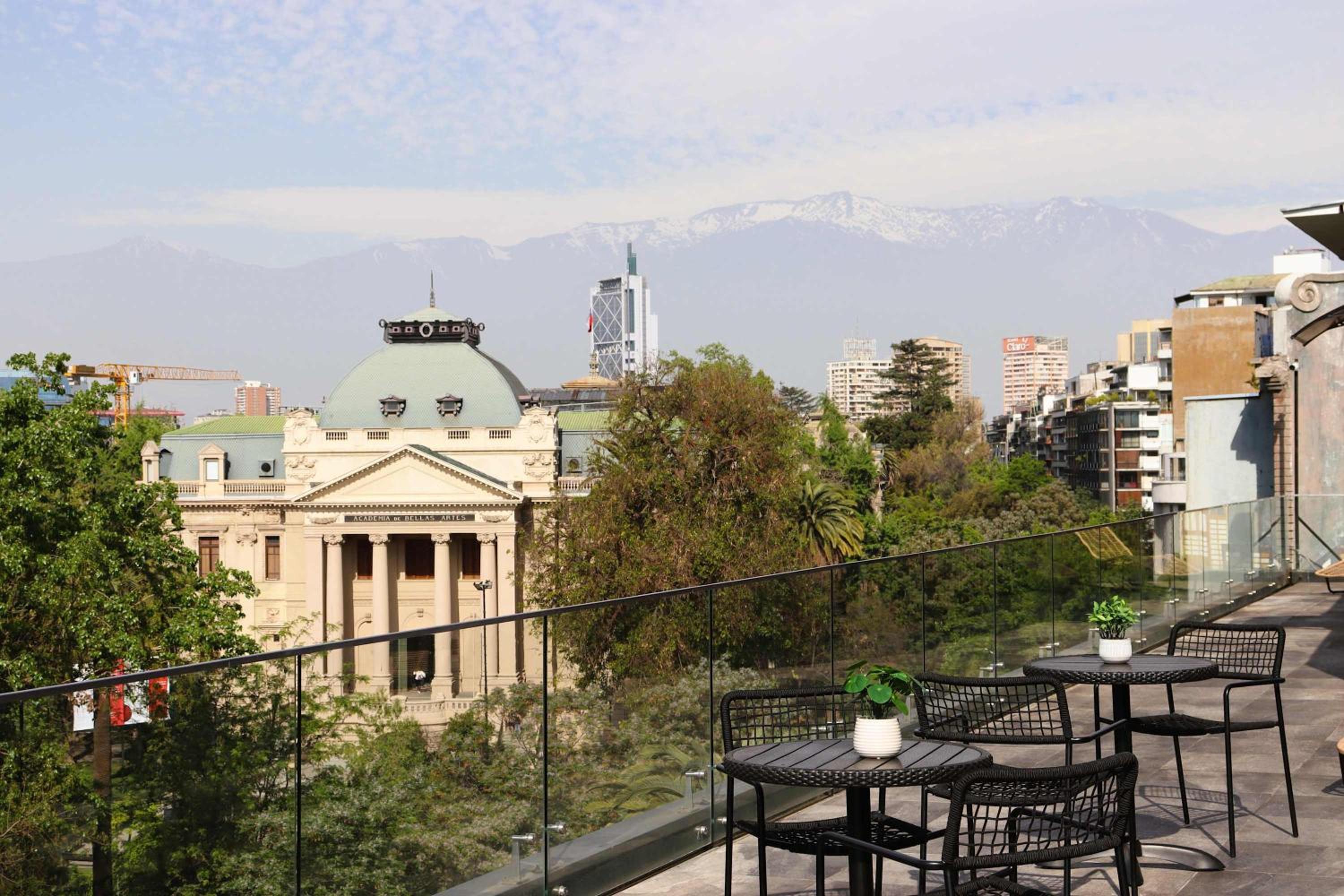 HOM I Moderno y Comodo 2D2B con Increible Vista Stgo