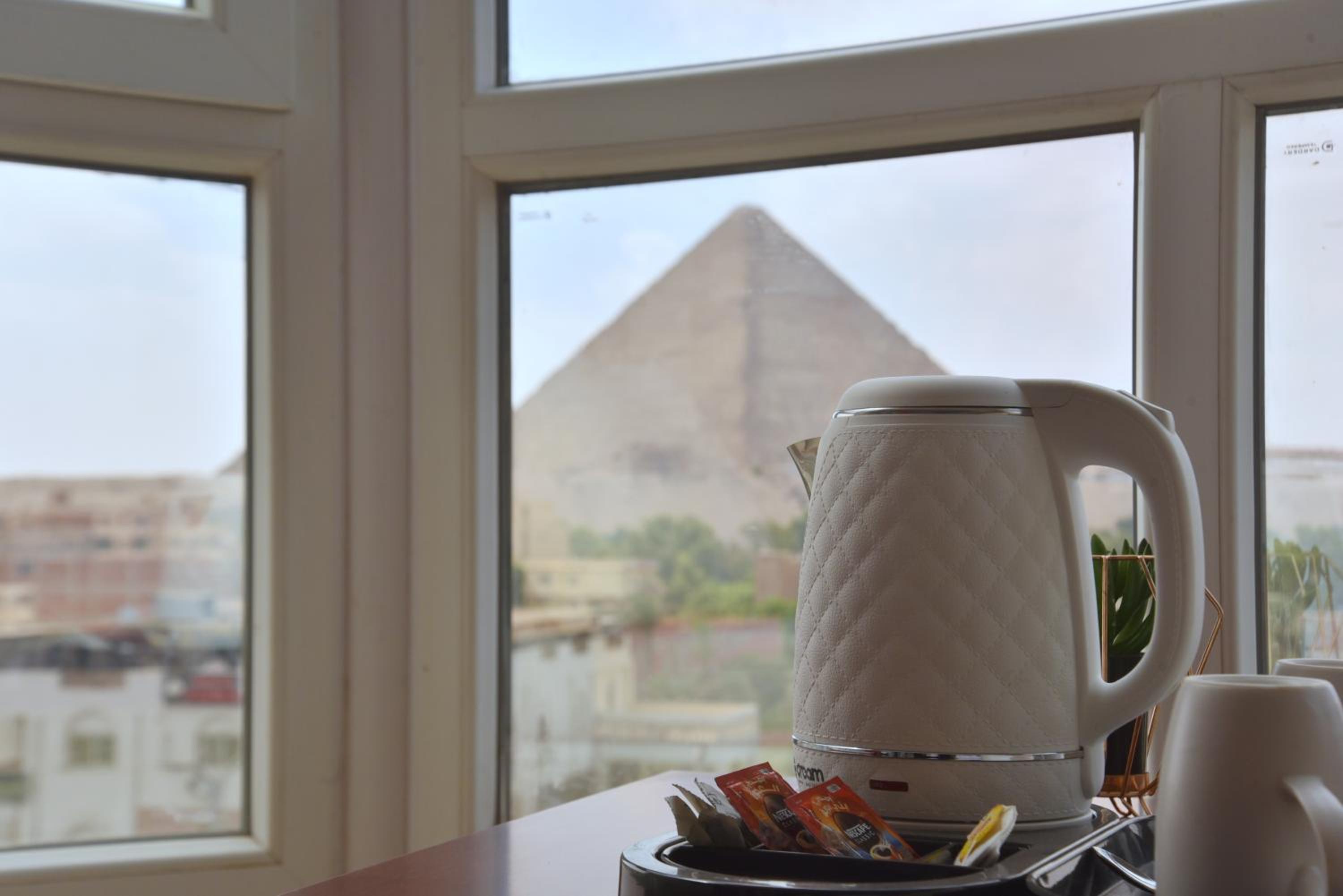 Pyramids Wonders Hotel