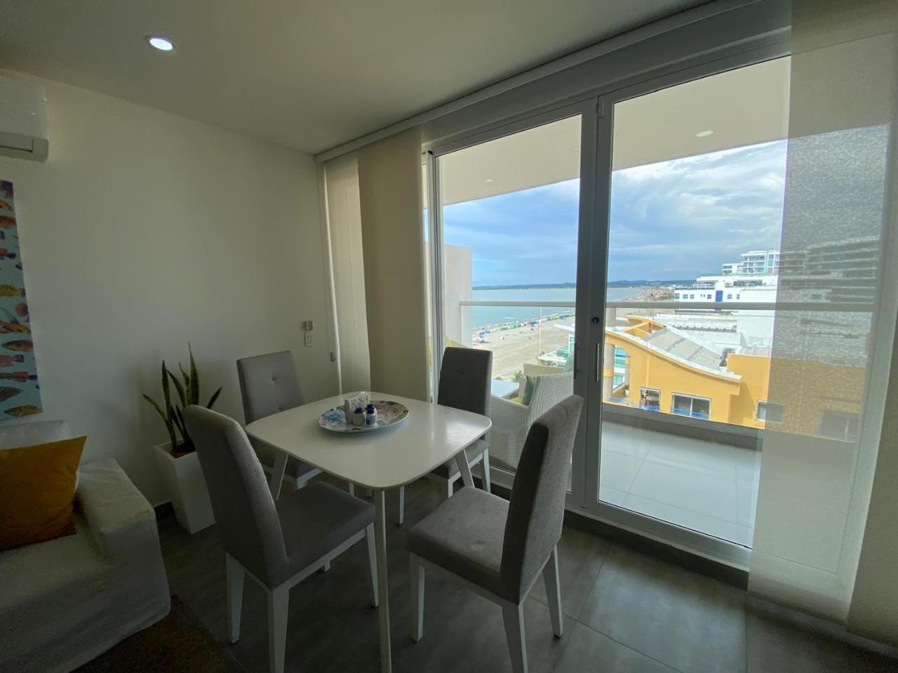 Ctgna 10 personas 3 habitaciones Playa Américas Morros