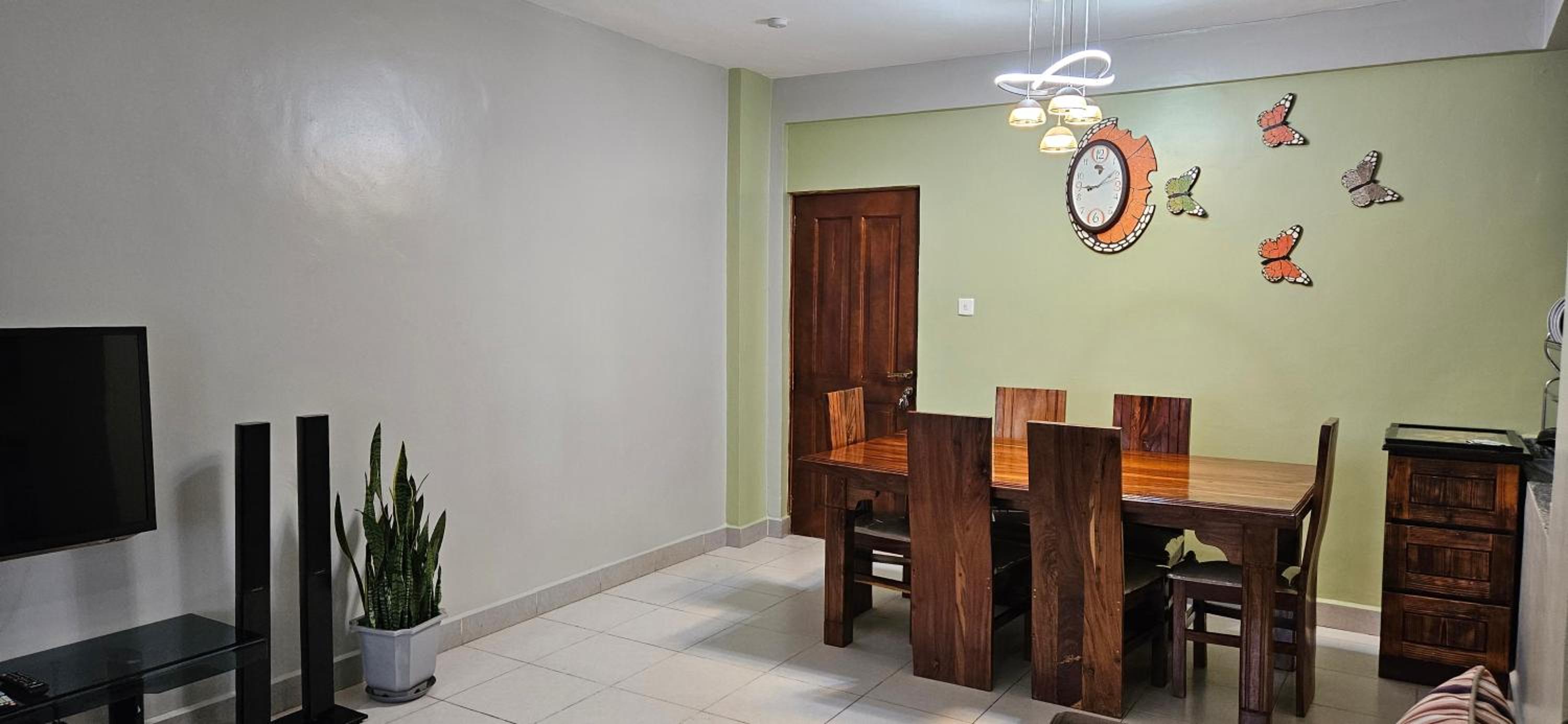 Charming forest view apartment! view 5