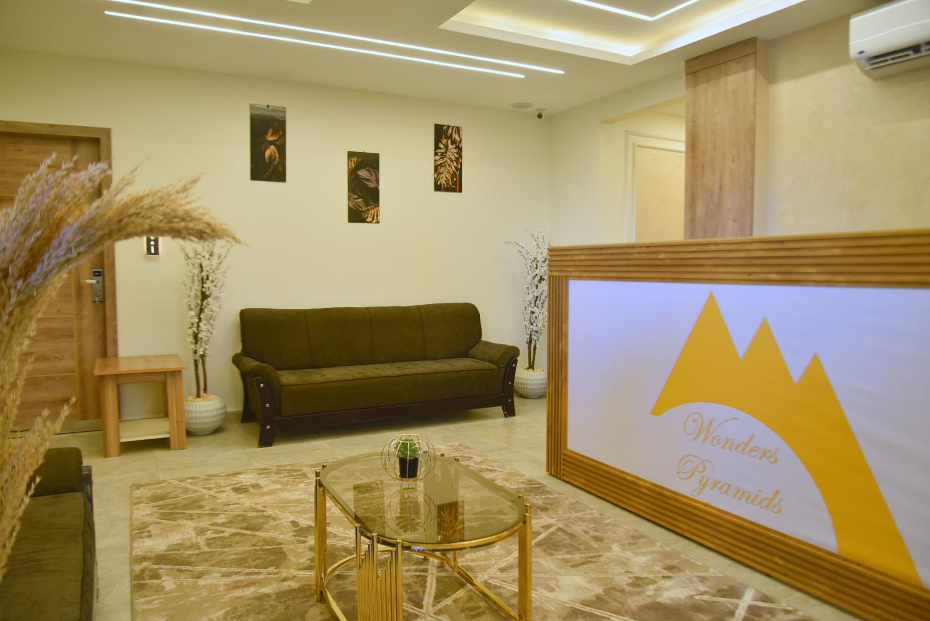 Pyramids Wonders Hotel