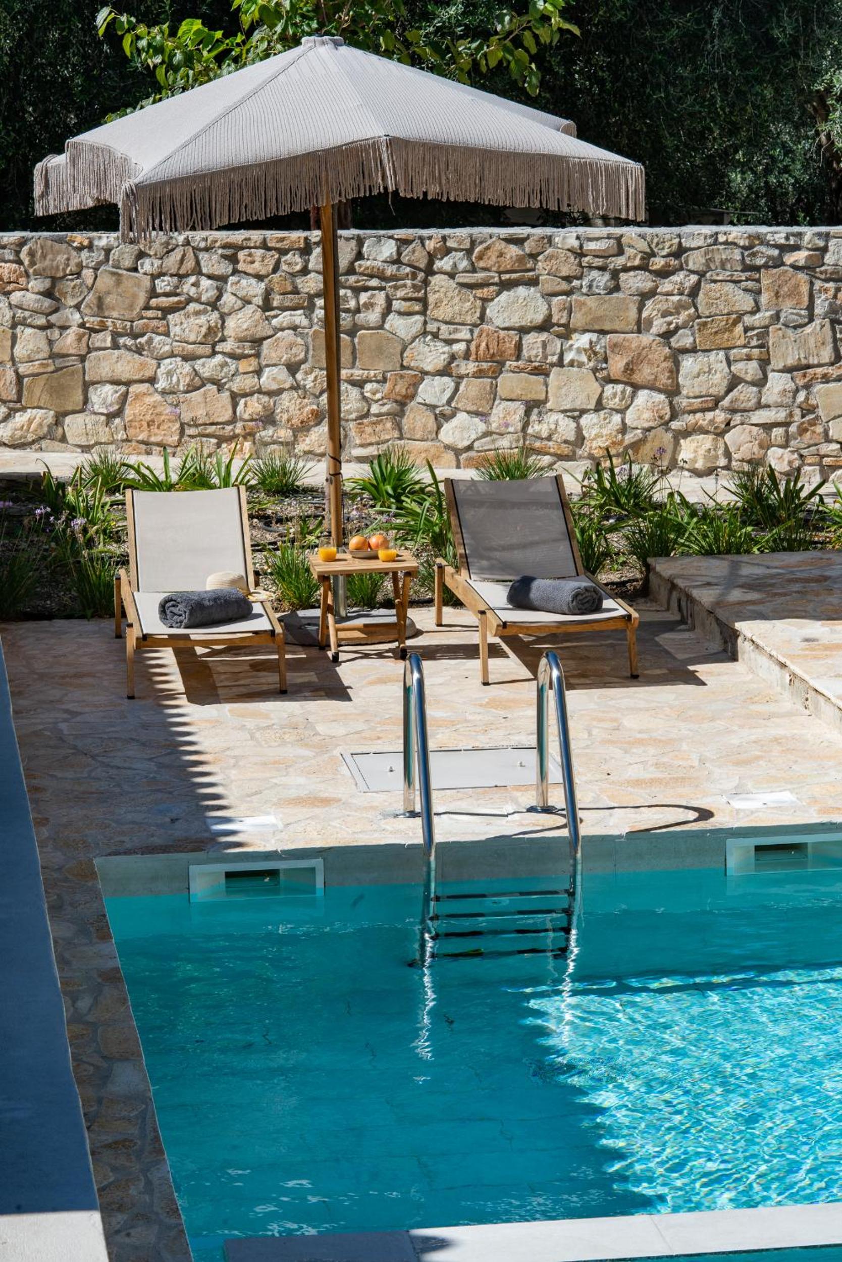 ULIVETO PAXOS