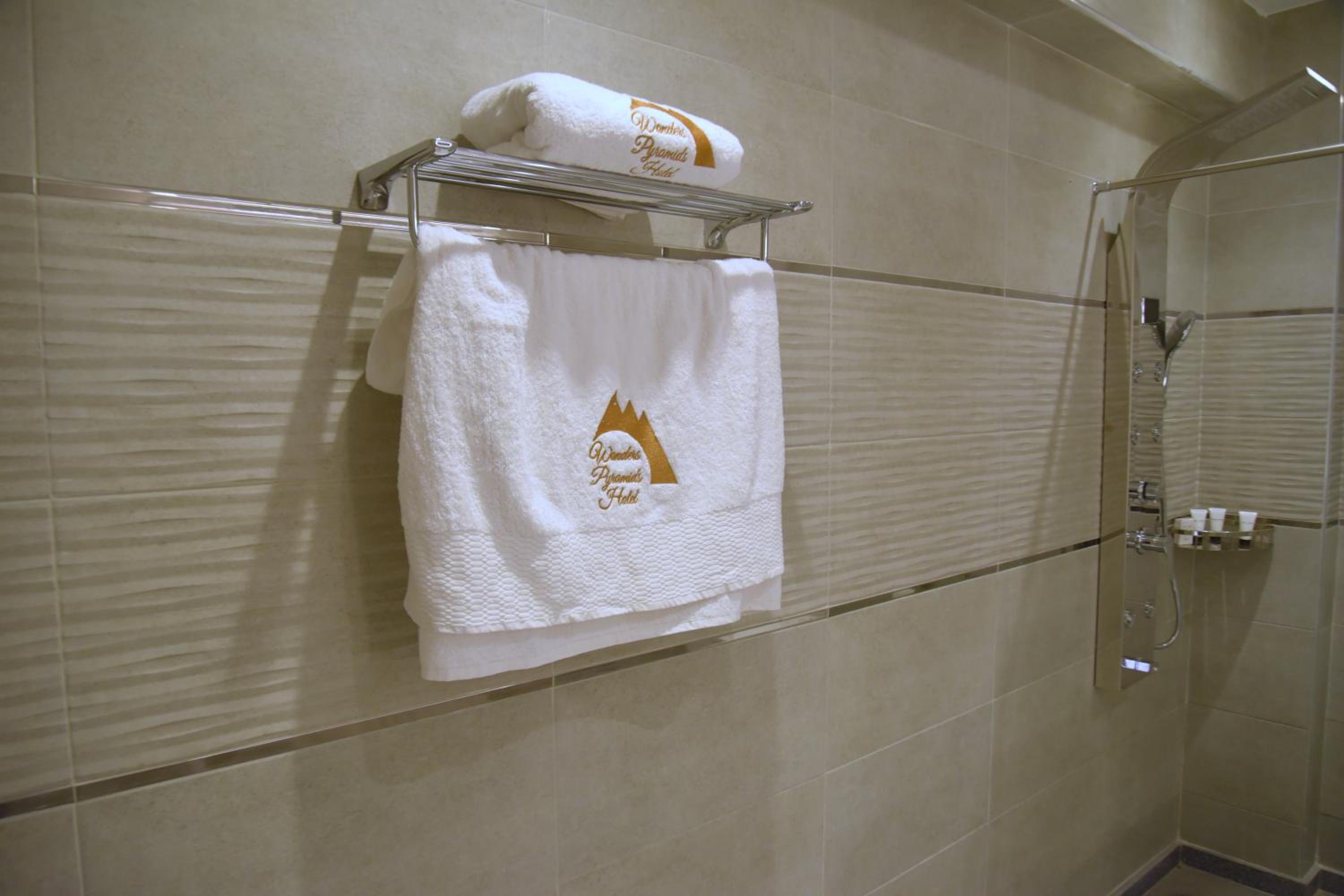 Pyramids Wonders Hotel