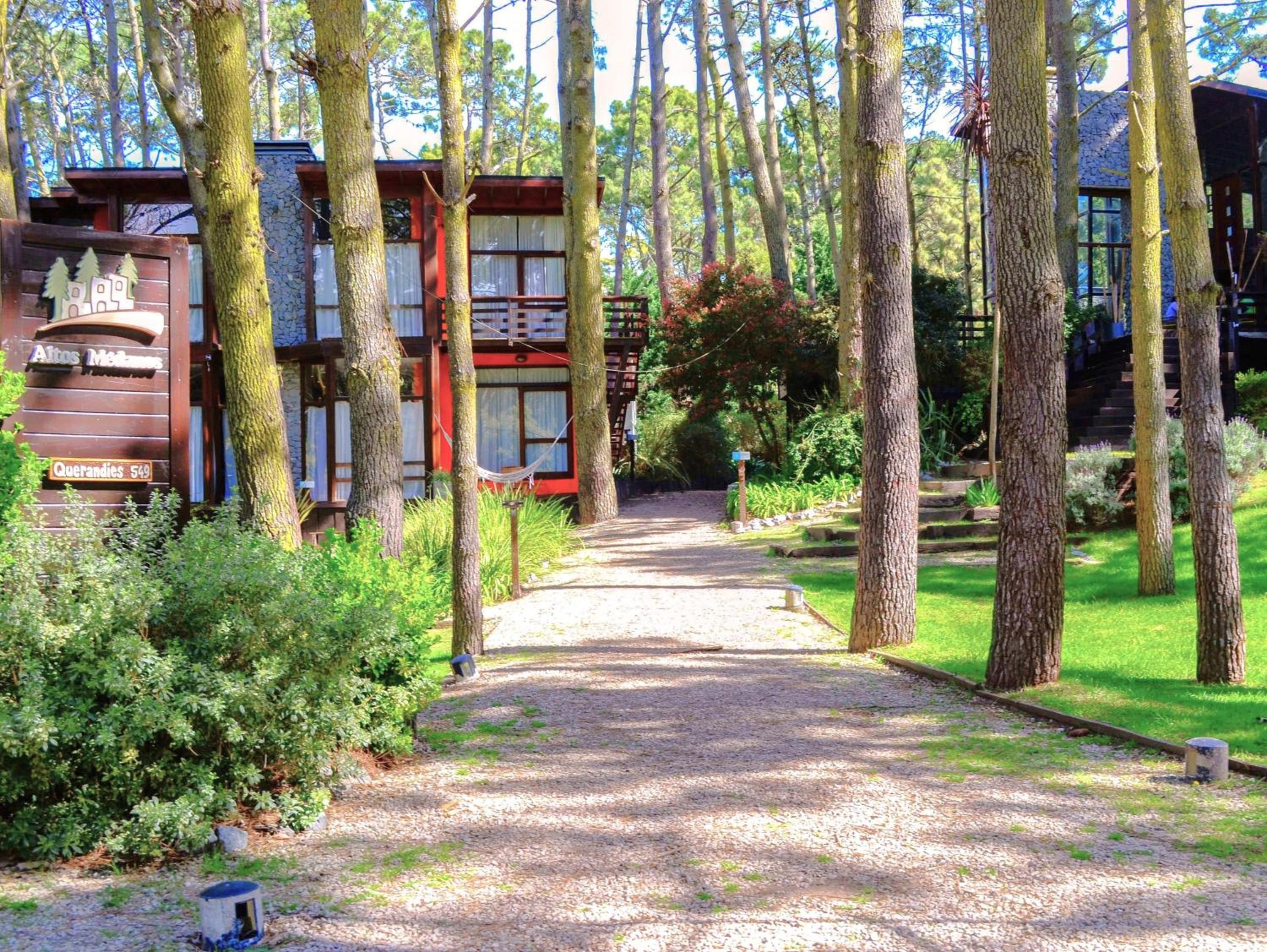 Hotel Altos Medanos Cabañas & Club de Bosque