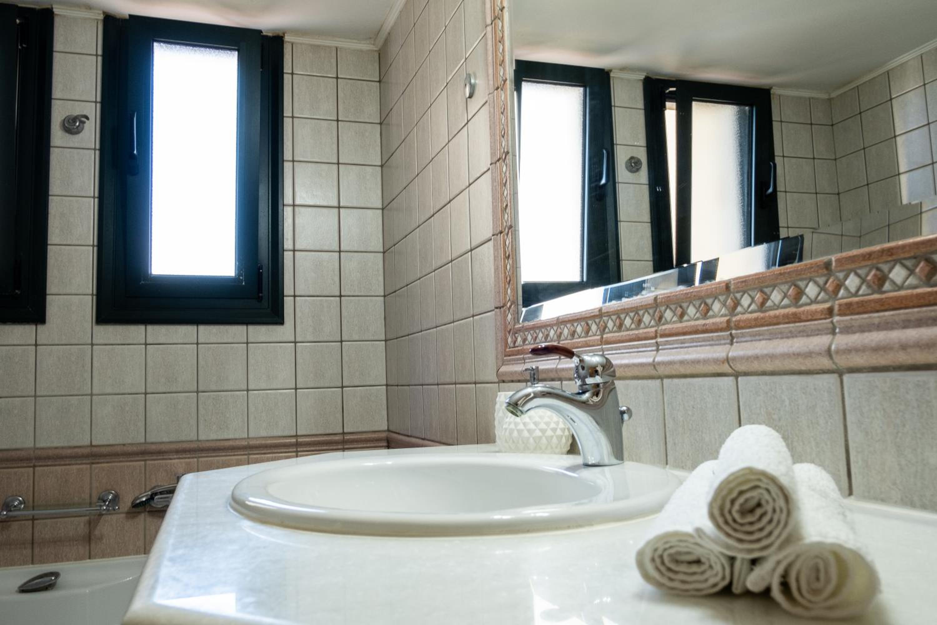 Spacious House in a Quiet Neighbourhood photo 4