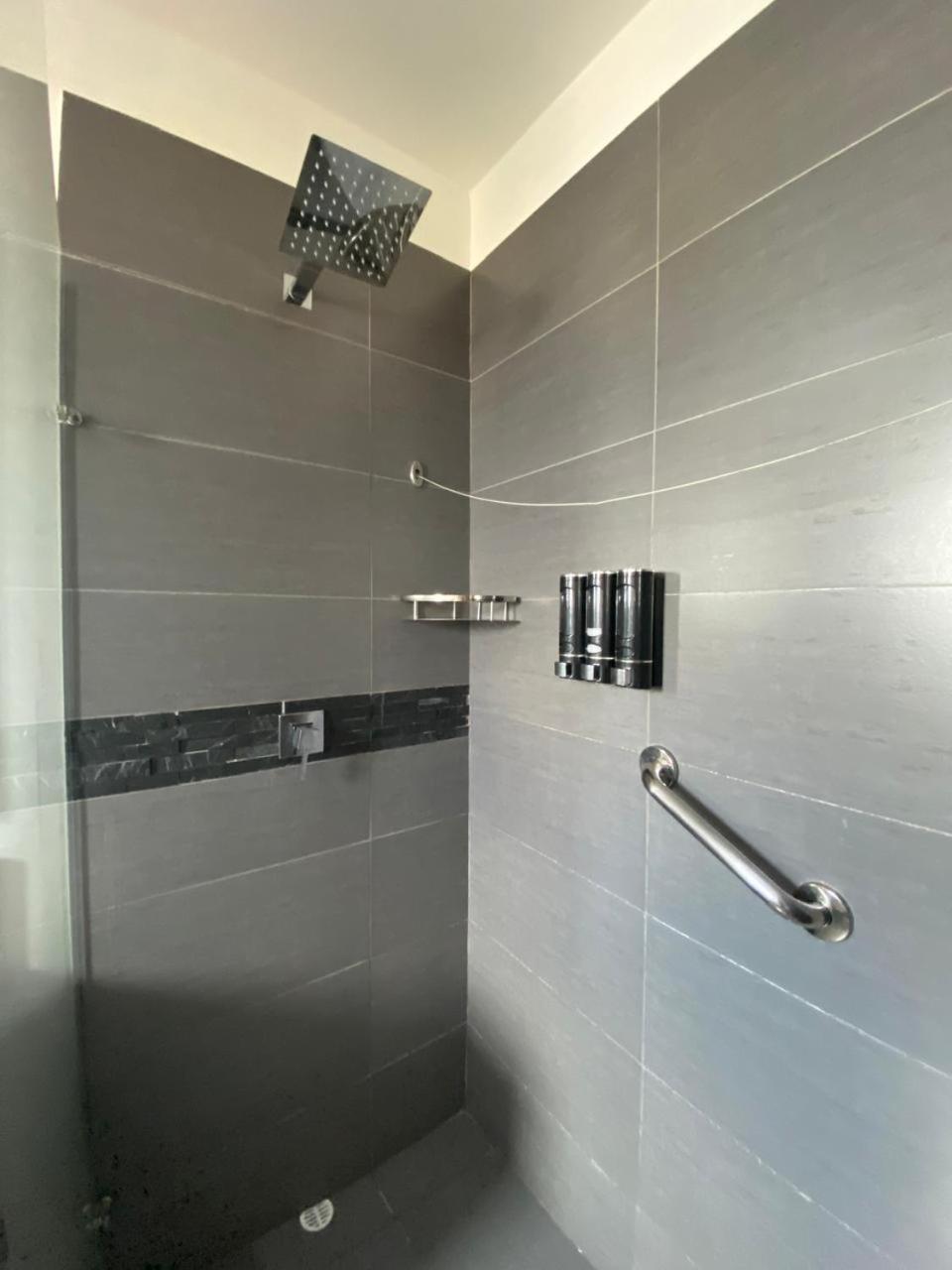 Ctgna 10 personas 3 habitaciones Playa Américas Morros