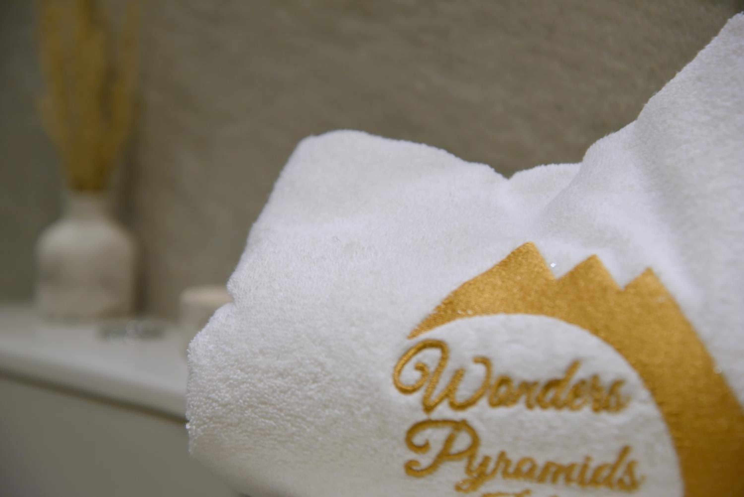 Pyramids Wonders Hotel
