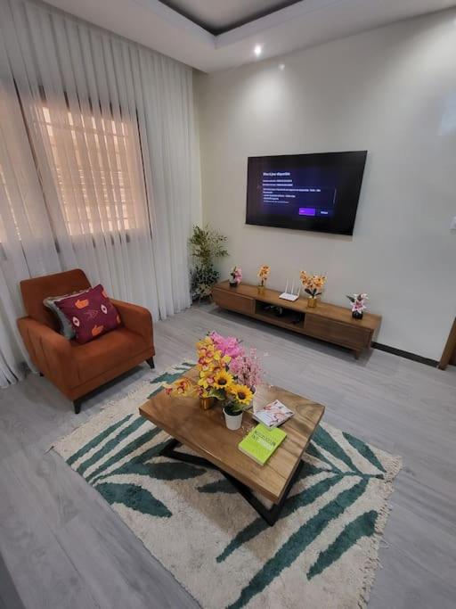Appartement lumineux et confortable aux Mamelles