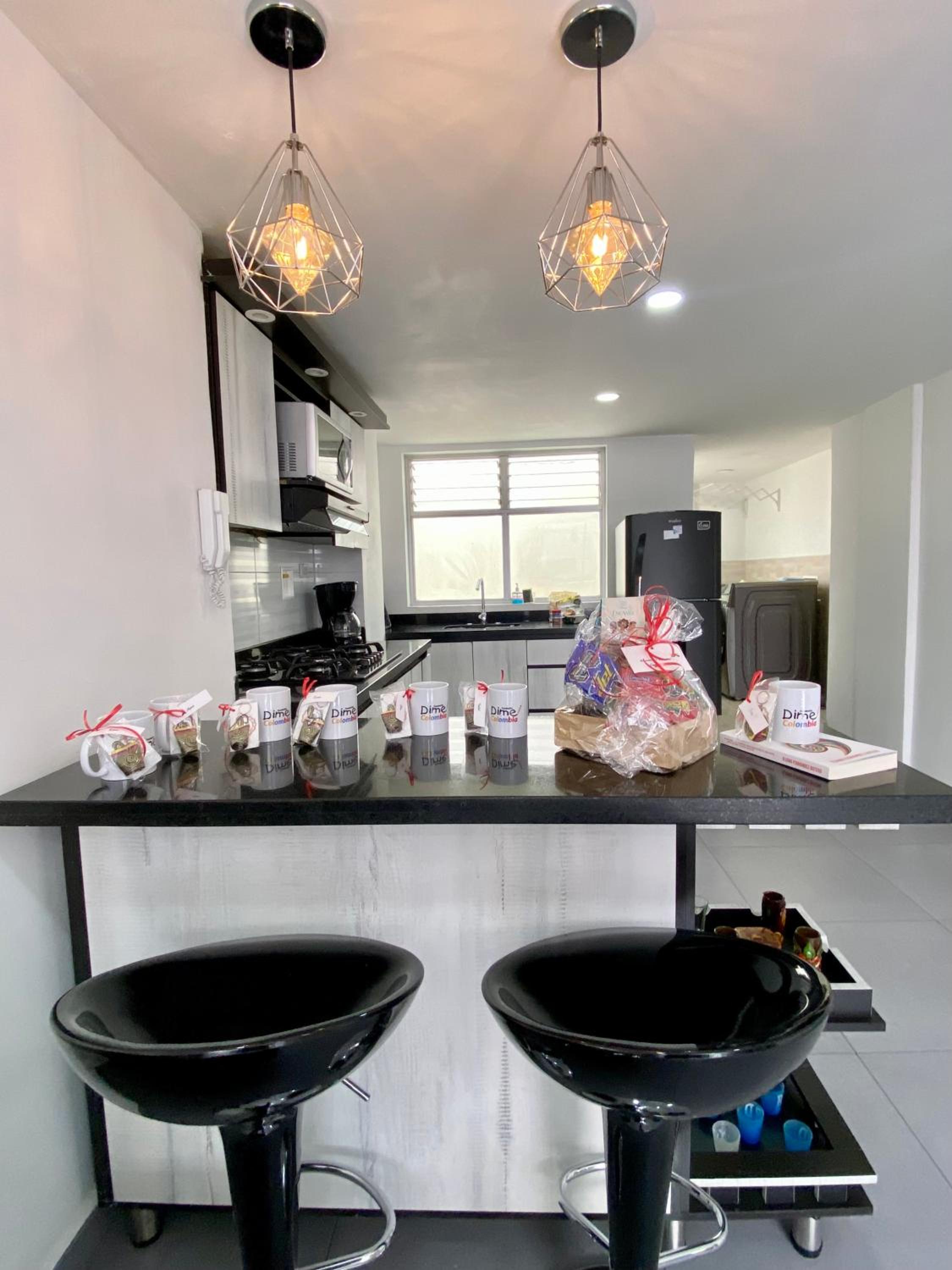 hermoso y nuevo apartamento en laureles