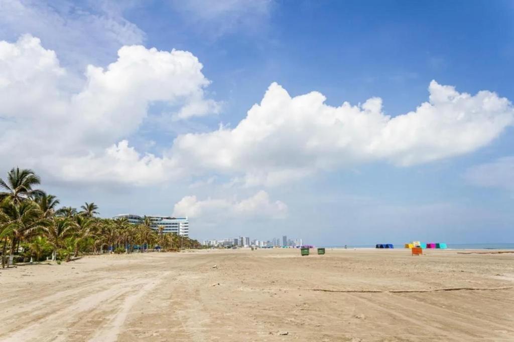 Ctgna 10 personas 3 habitaciones Playa Américas Morros