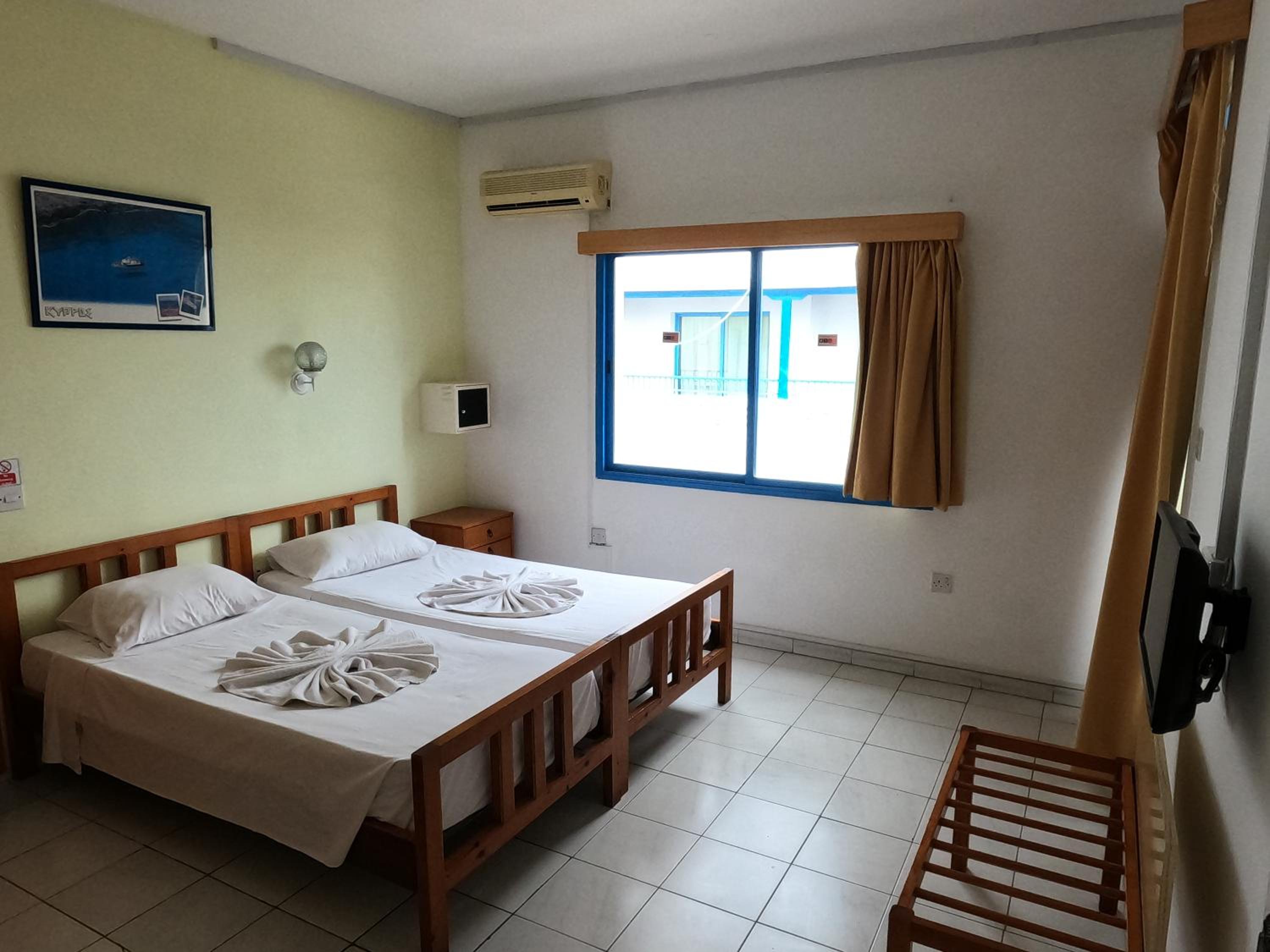 Island Budget Apartments