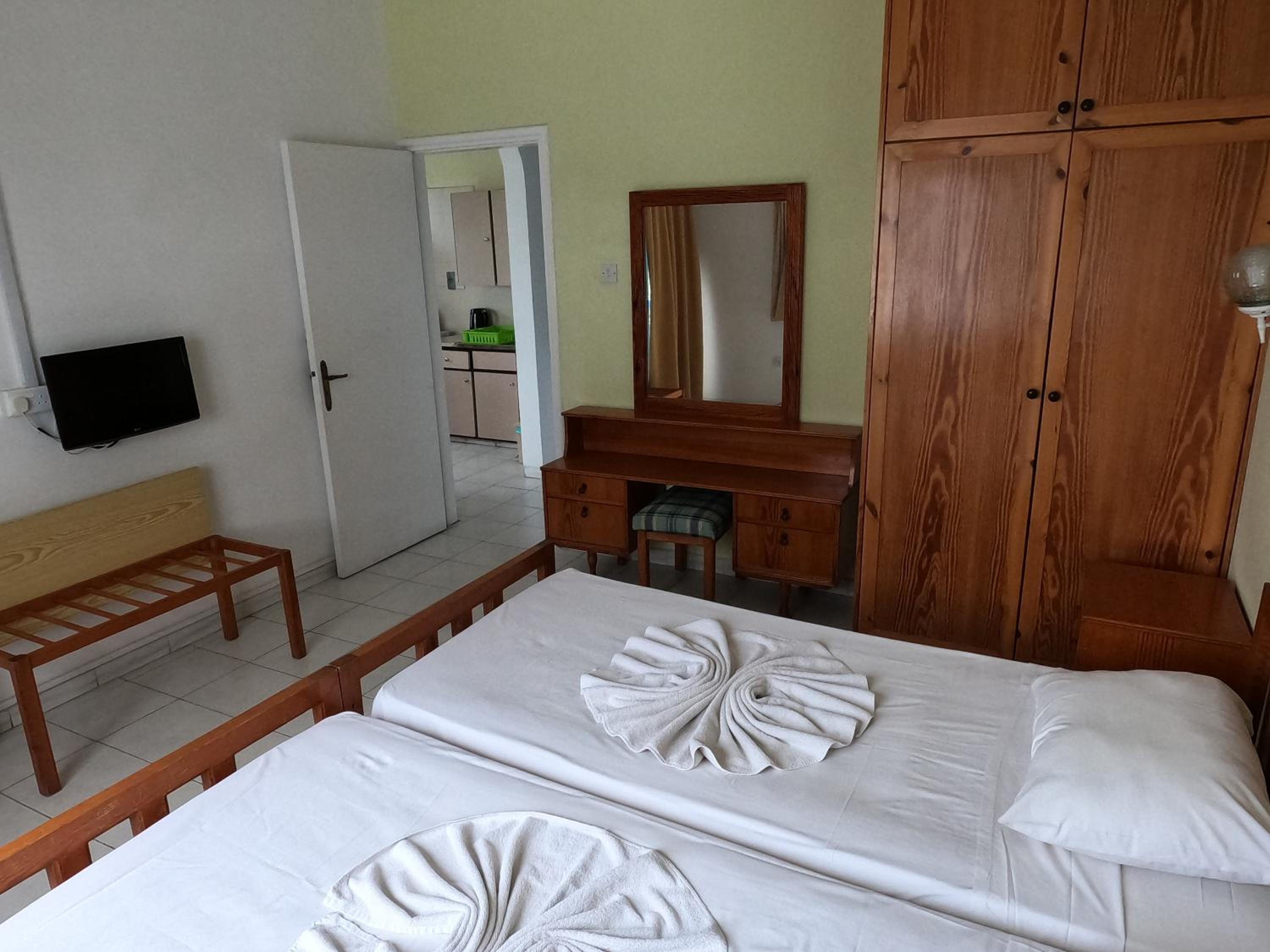 Island Budget Apartments