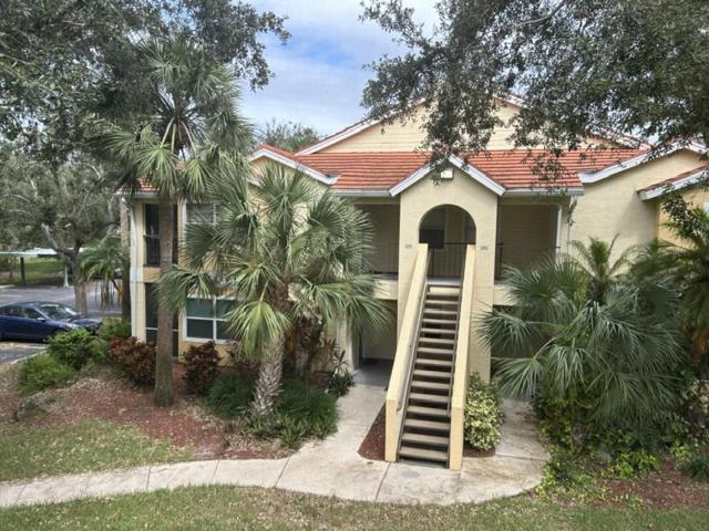 Beautiful two master bedroom condo in Fort Myers, Venetian Palms condominium view 3