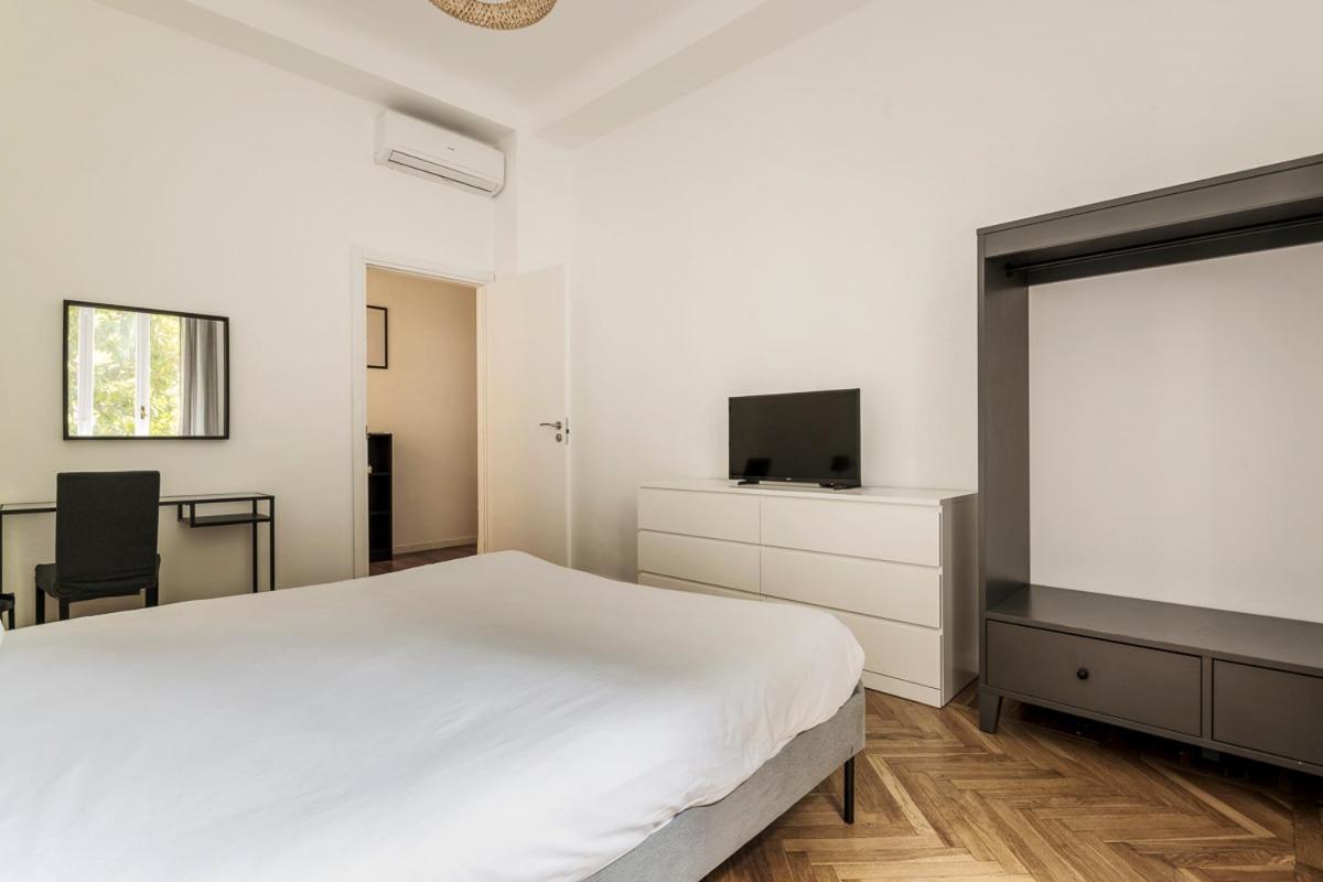 Luxury 4 bedrooms apartments Close to Duomo