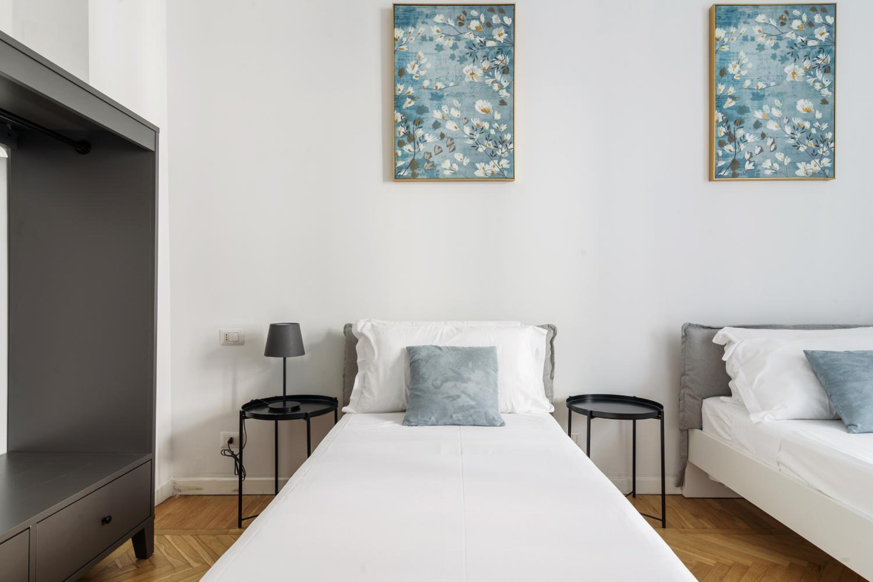 Luxury 4 bedrooms apartments Close to Duomo
