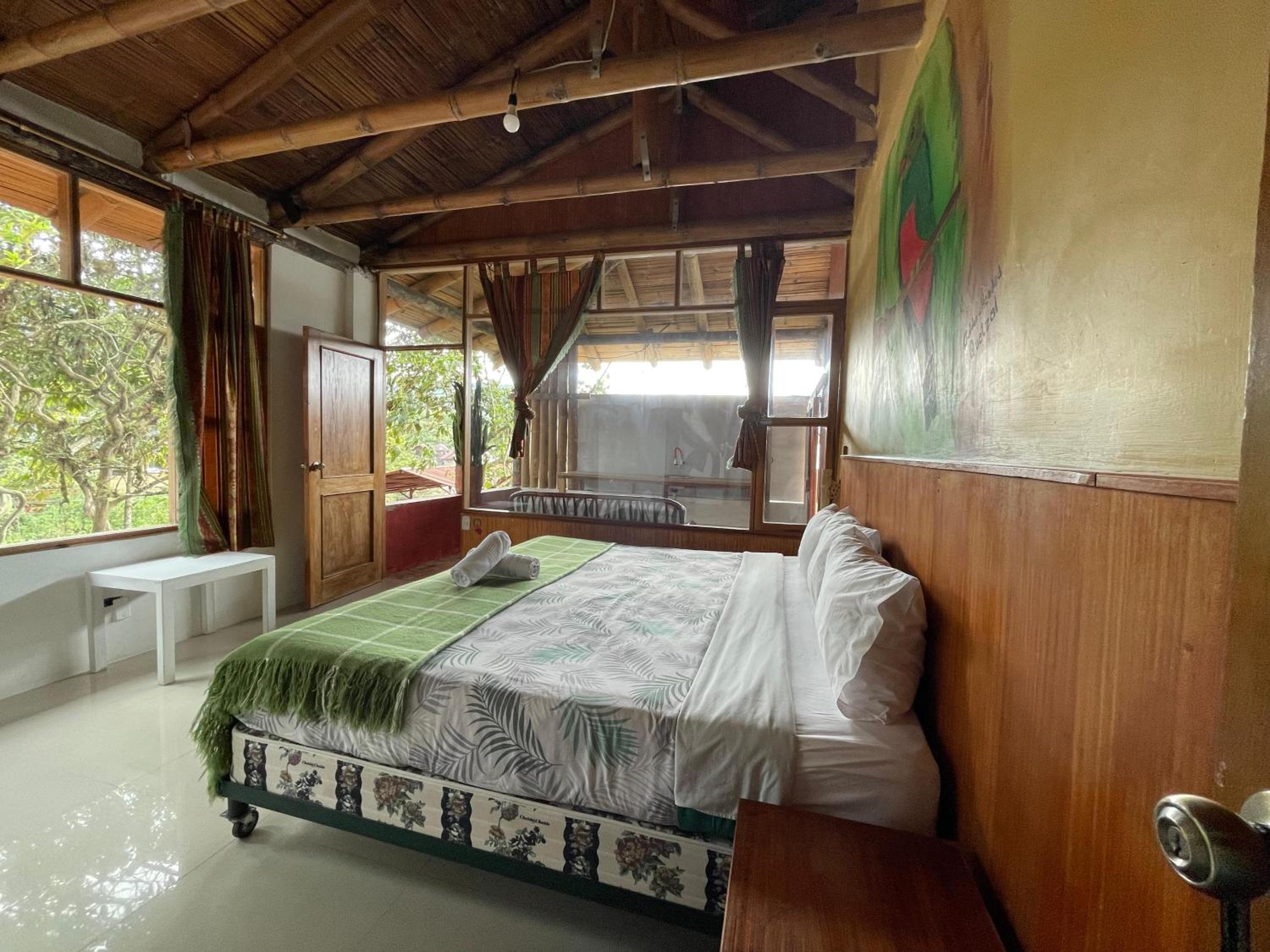 Biohostal Mindo Cloud Forest