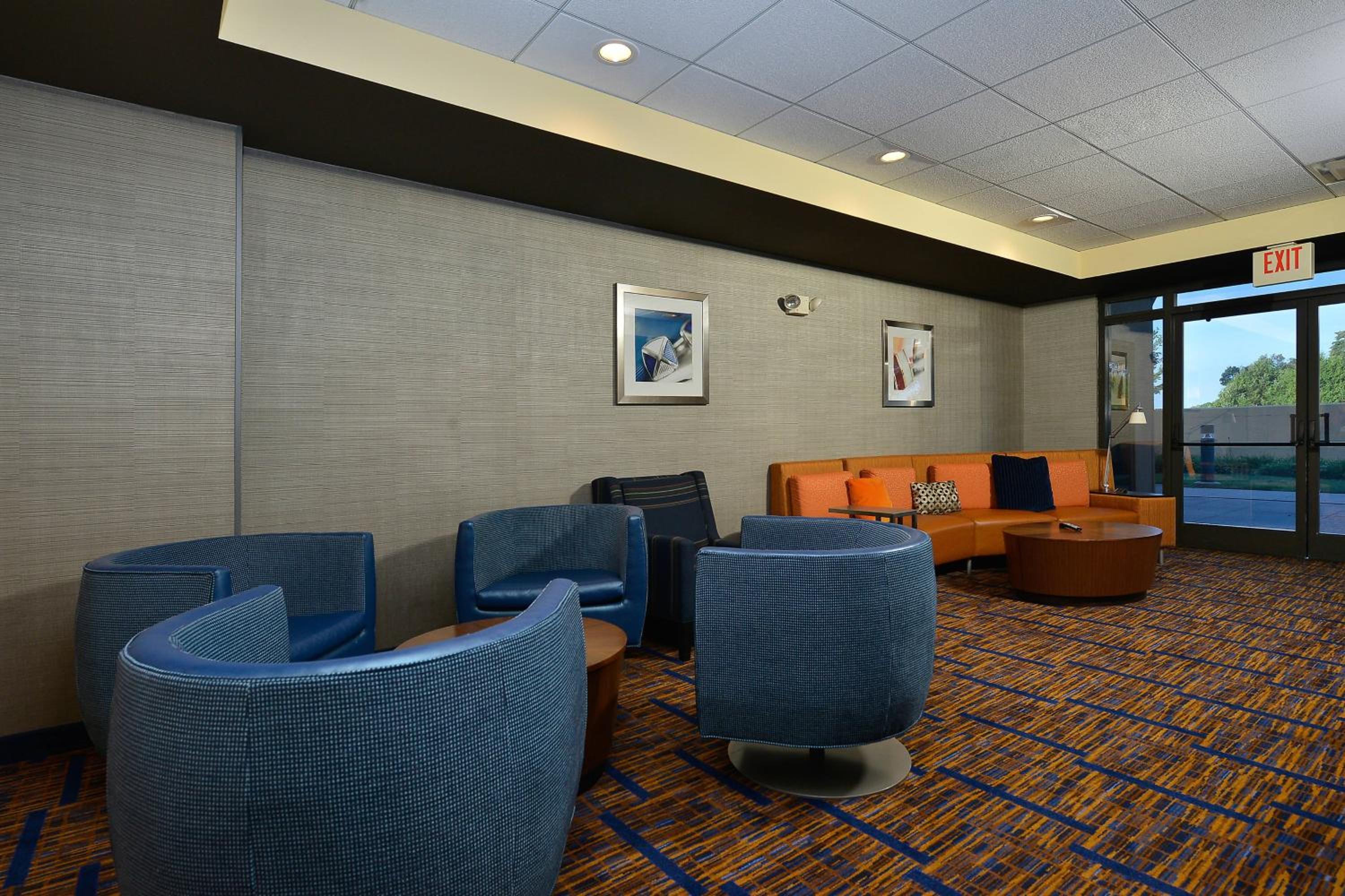 Courtyard by Marriott Bentonville view 3