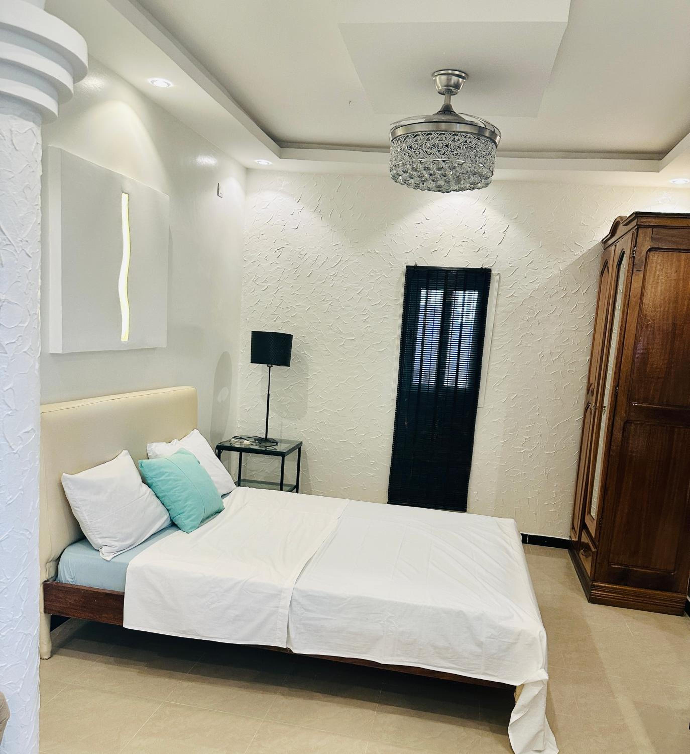 Rooftop Studio with Private Sun Terrace